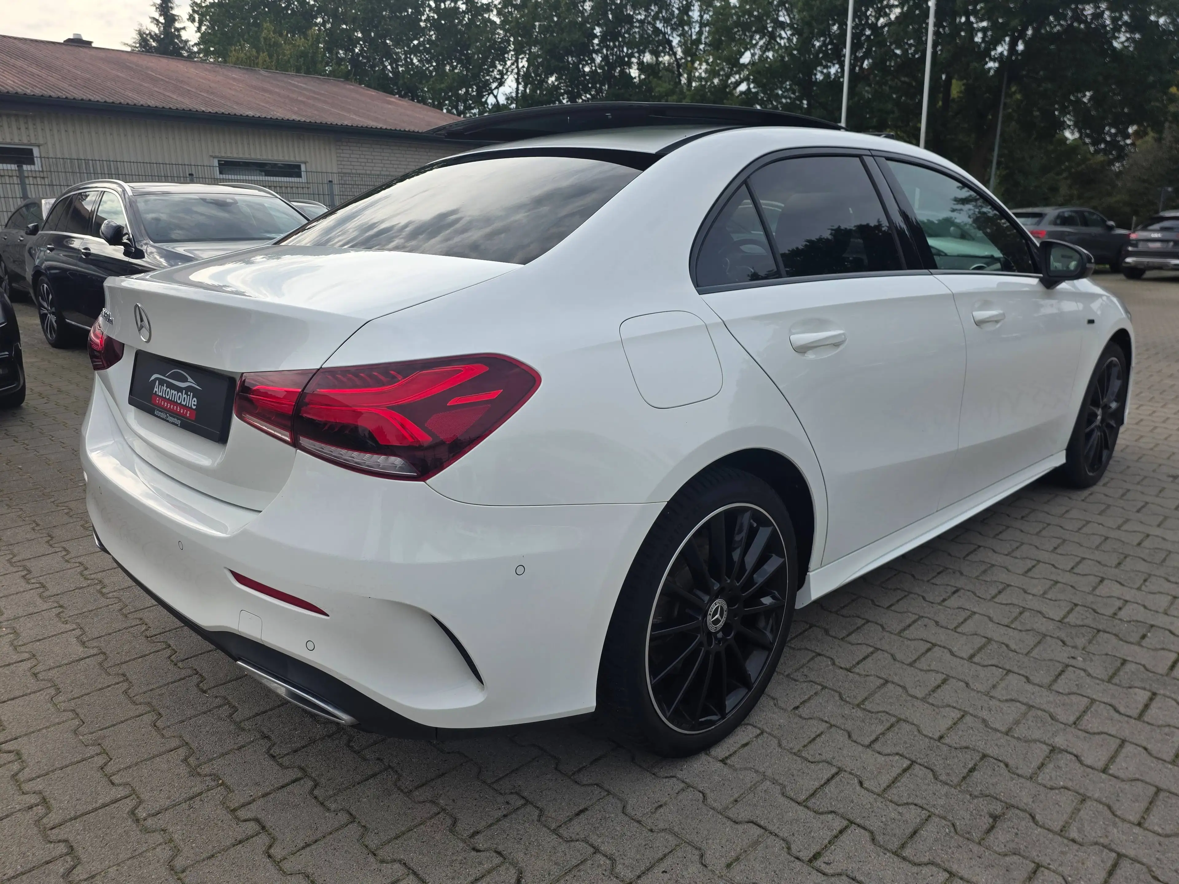 Mercedes-Benz A 250 e Limousine AMG-Line *RFK *Night Paket *RFK — photo 7