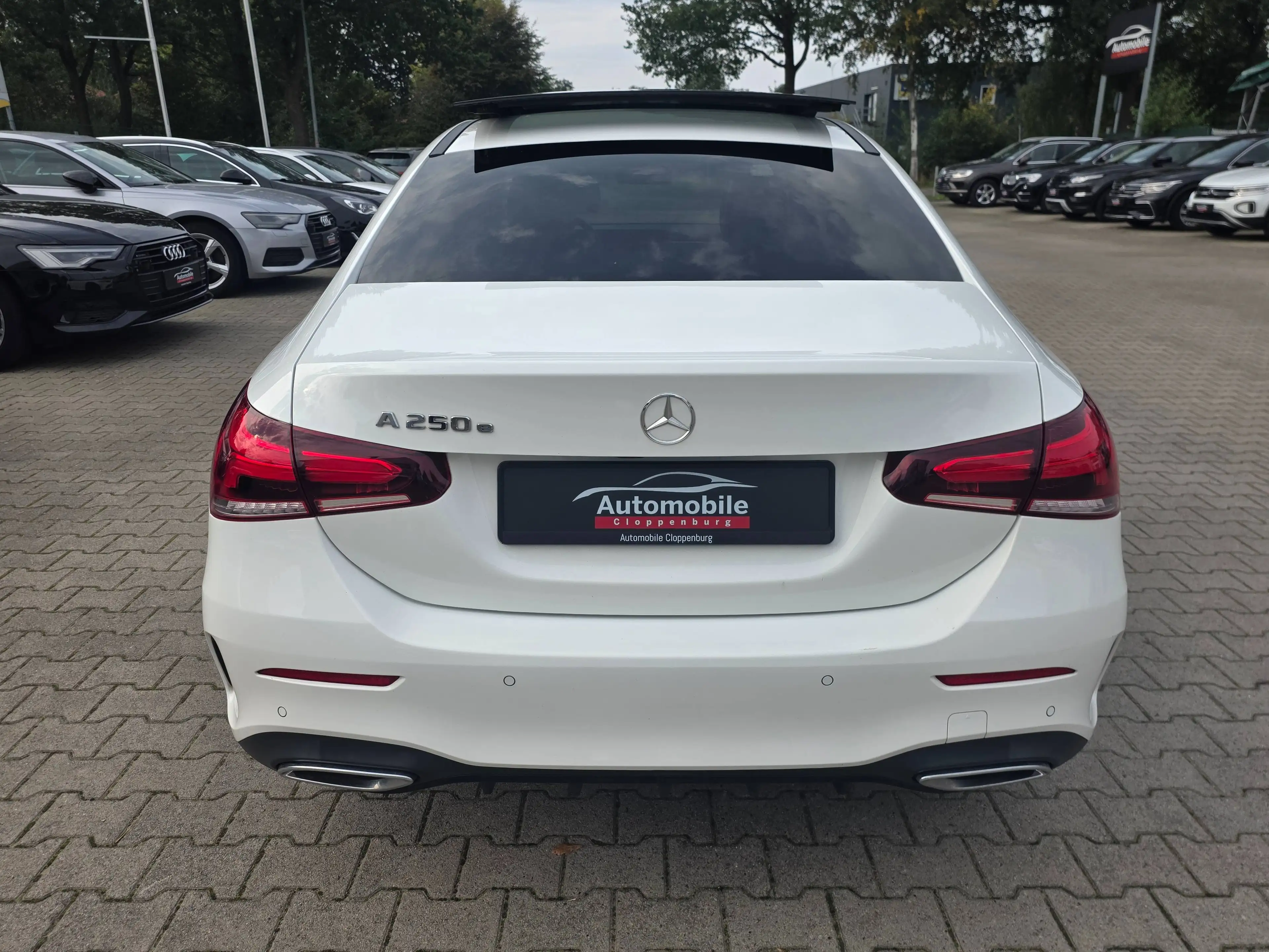 Mercedes-Benz A 250 e Limousine AMG-Line *RFK *Night Paket *RFK — photo 8