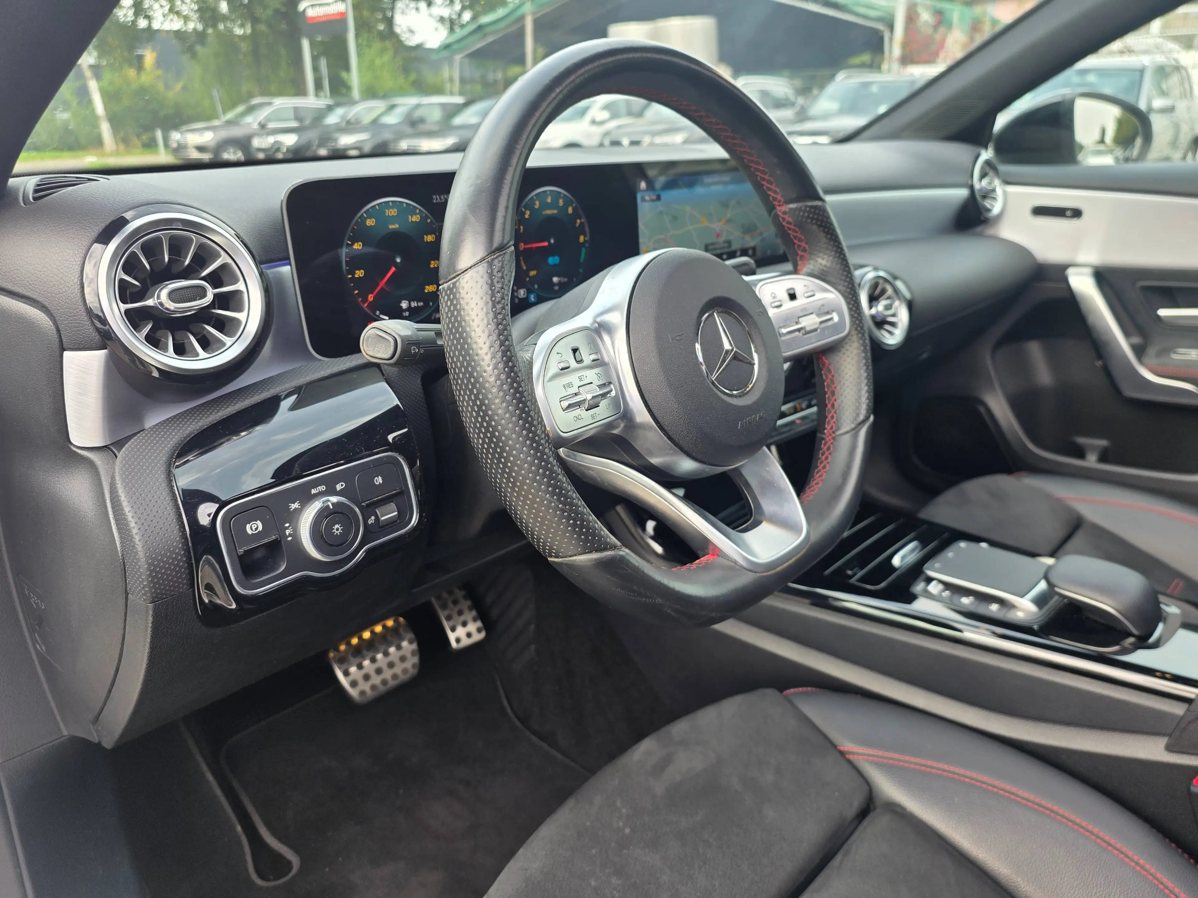 Mercedes-Benz A 250 e Limousine AMG-Line *RFK *Night Paket *RFK — photo 12