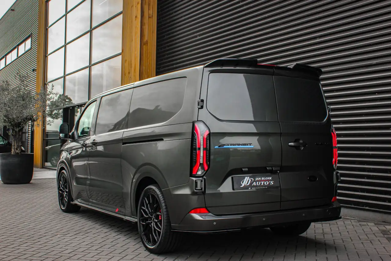 Ford E-Transit 2026 — фото 10