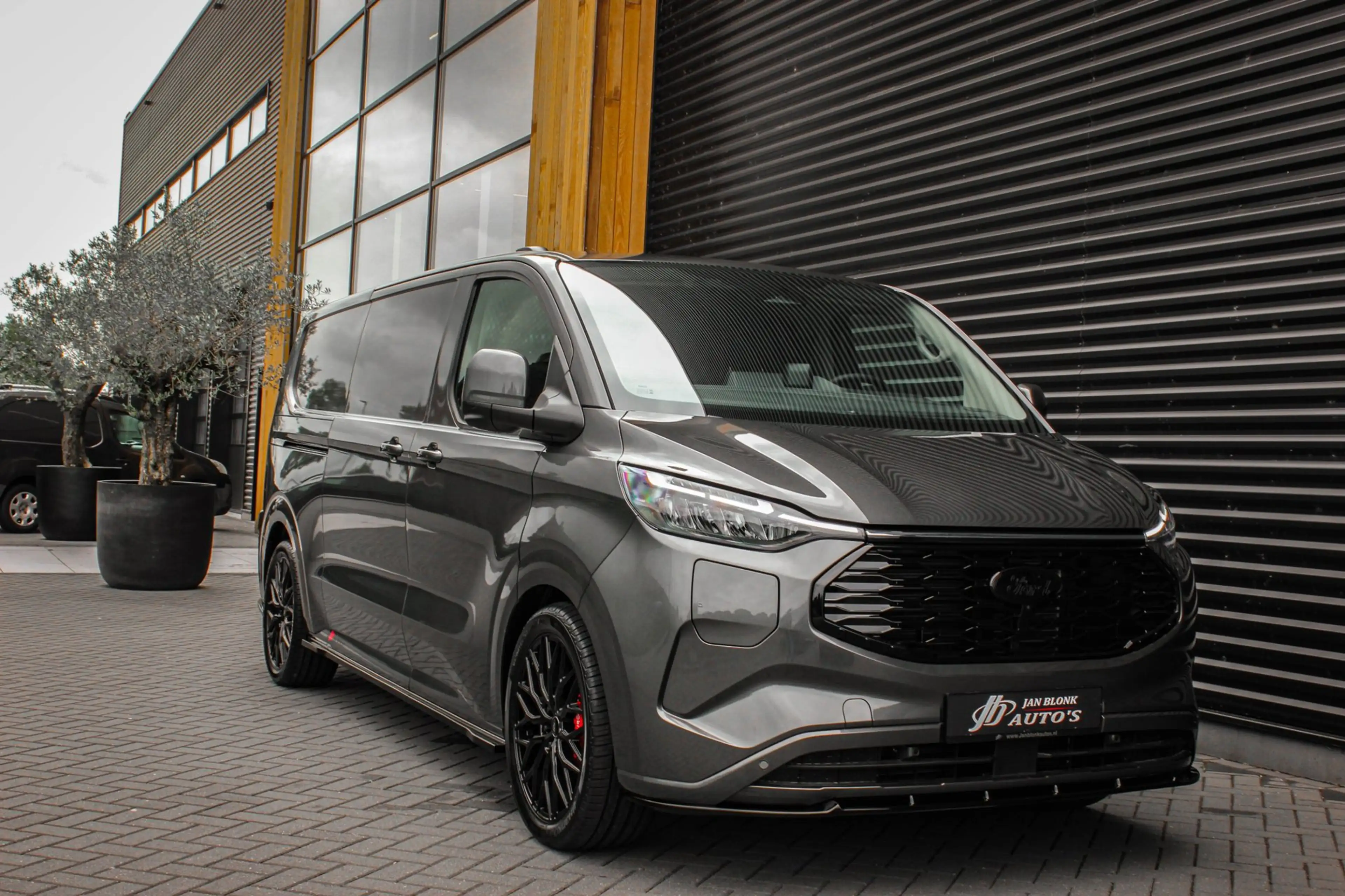 Ford E-Transit Cust. 340 L2H1 Limited 71kWh 218PK / JB- EDITON / — photo 9