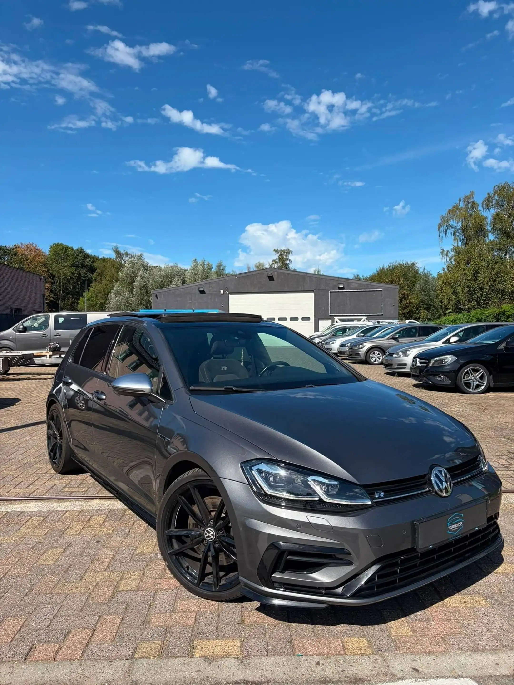 Volkswagen Golf R VII 2.0 TSI R 4MOTION BLUEMOTION/ PANO / ALCANTARA