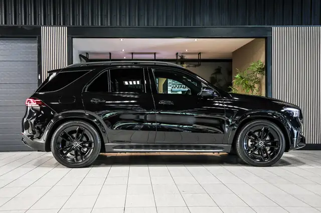 Mercedes-Benz Gle Class view 13