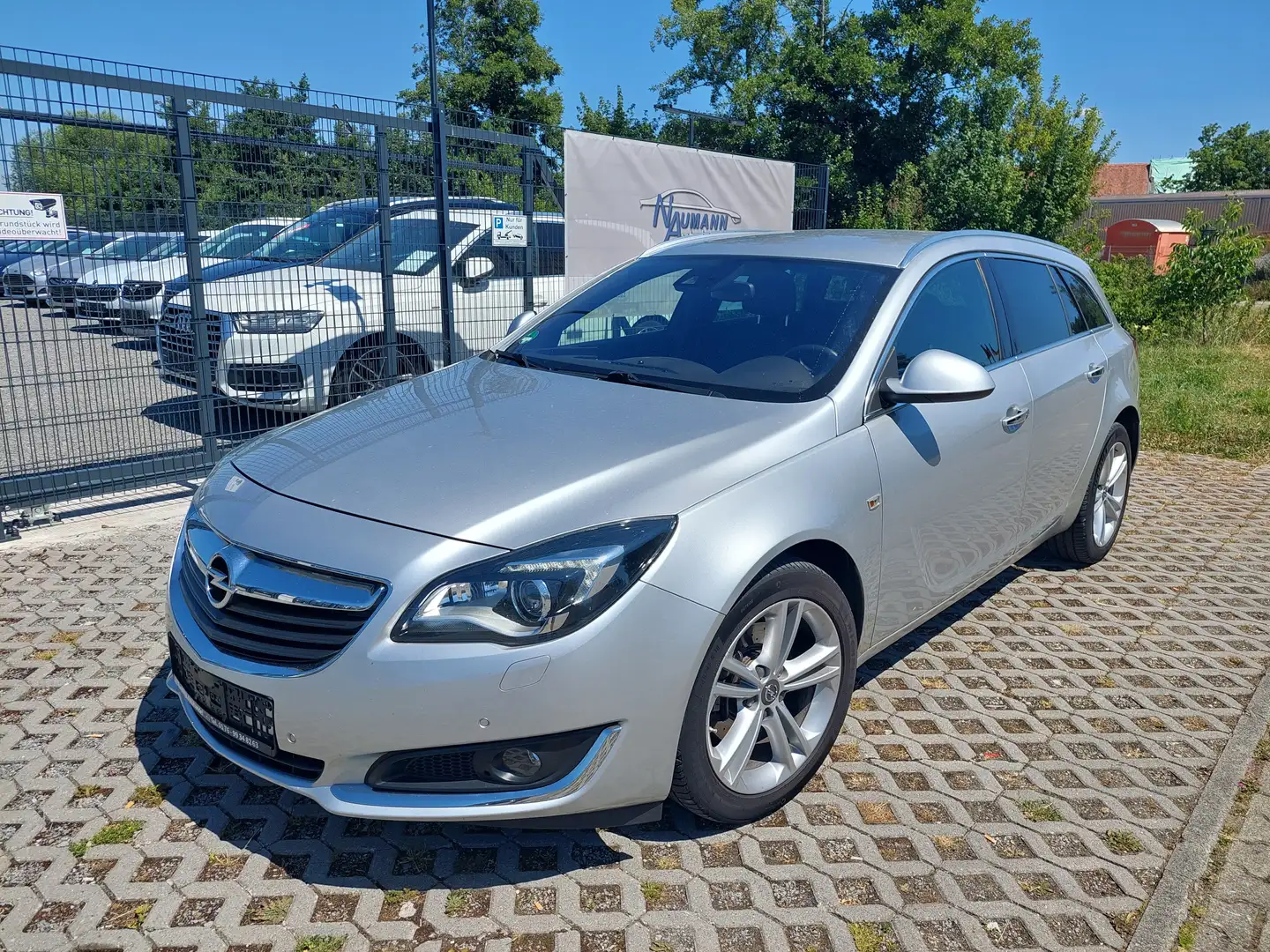 Opel Insignia 2.0 Bi Turbo CDTI 4x4 Sports Tourer Aut.Innovation Silver - 1