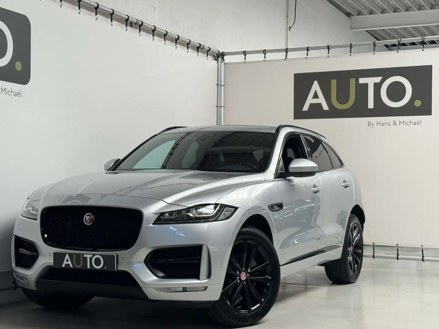 Jaguar F-Pace F-Pace 20d AWD Aut. R-Sport *PANO*LED* Argent - 1