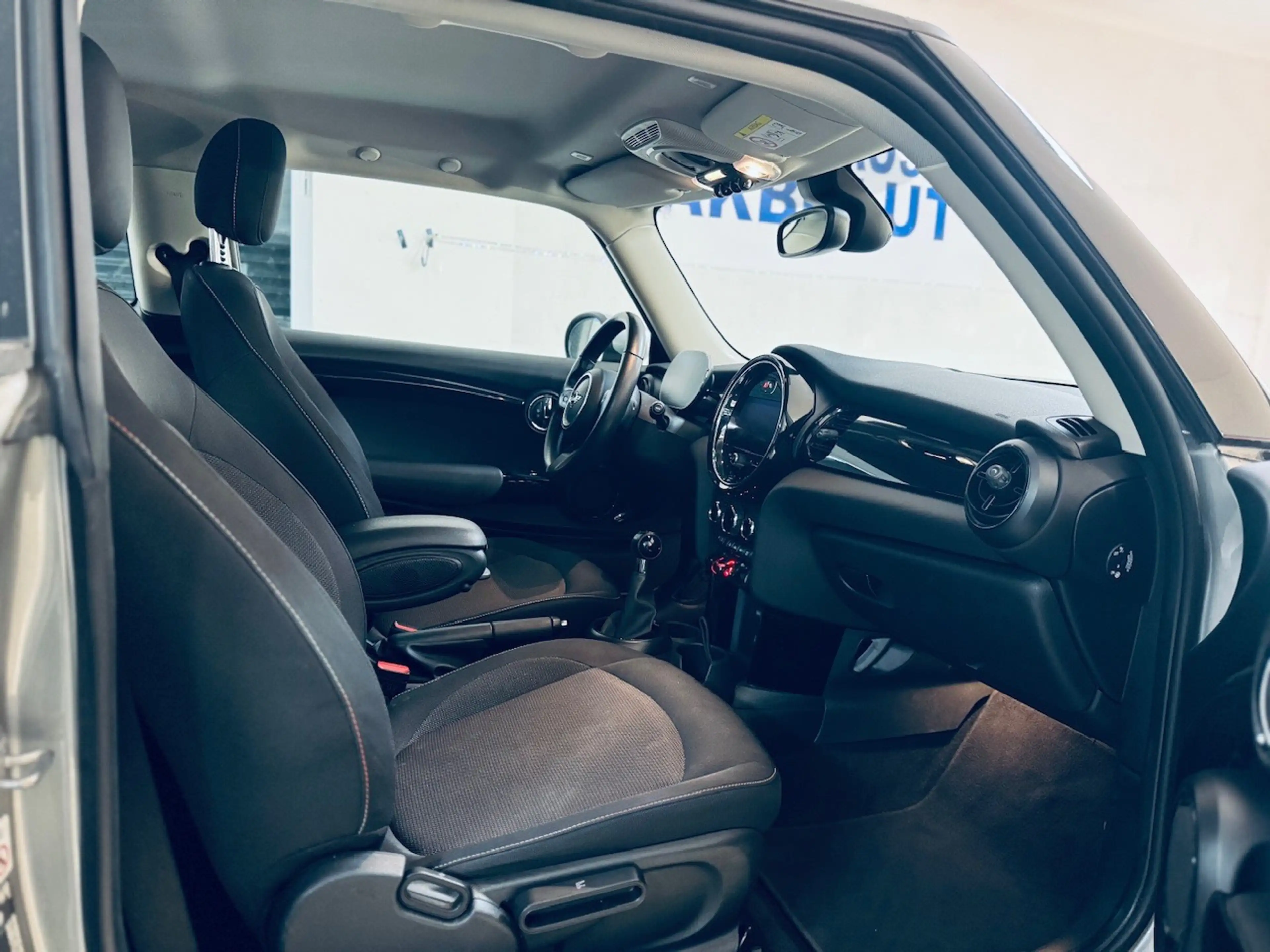 MINI Cooper Cooper Essential Trim*Finanzierung+Garantie+Inspektion+Tüv* — photo 6