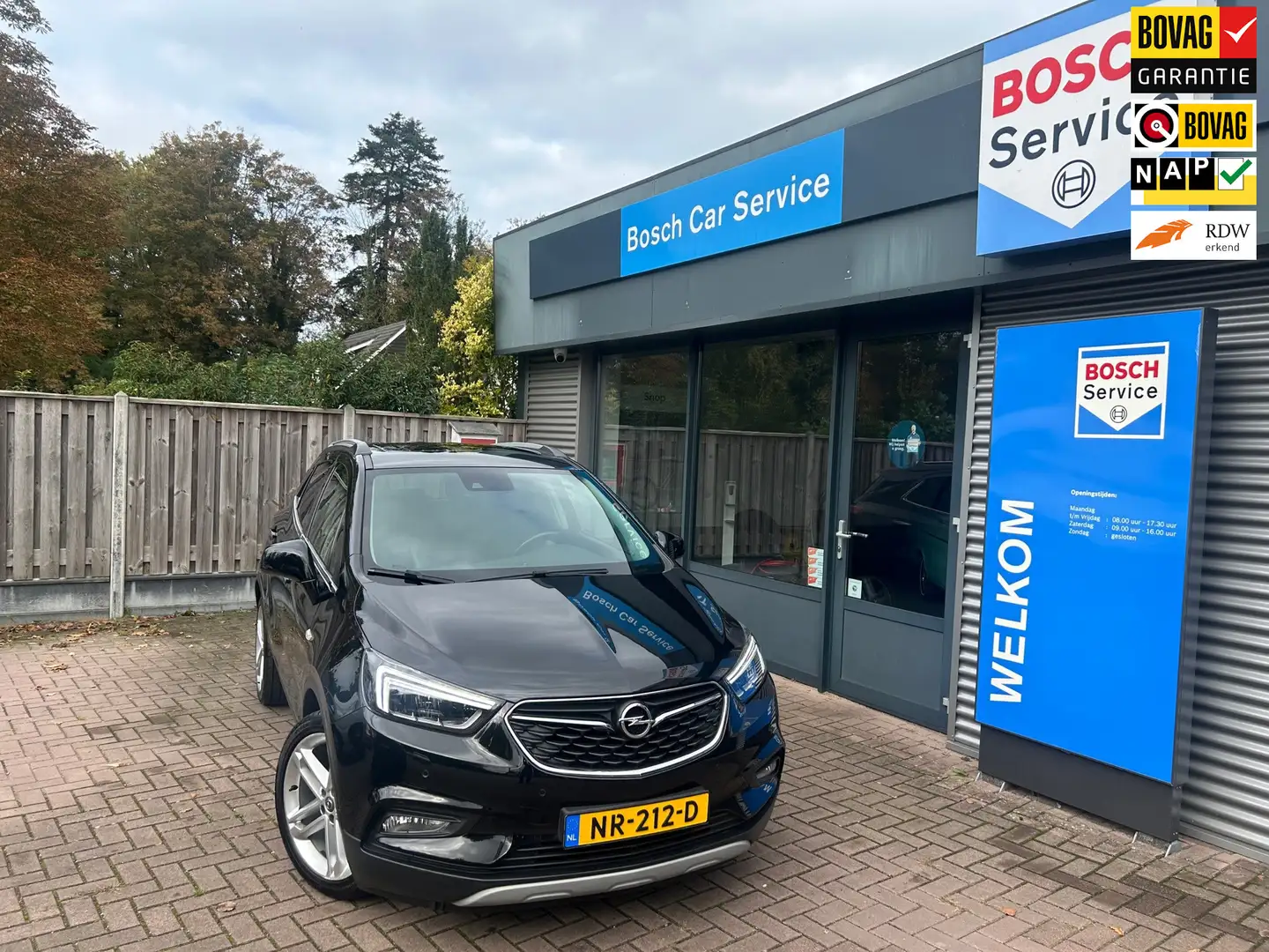 Opel Mokka X INNOVATION 1.4T Trekhaak, Navi, Camera, Leer, Open Zwart - 1