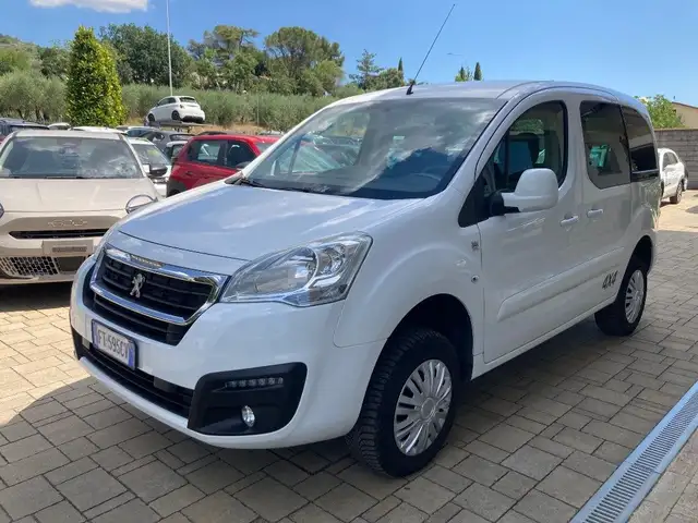 Peugeot Partner Tepee BlueHDi 100 4x4 Outdoor Traction Control