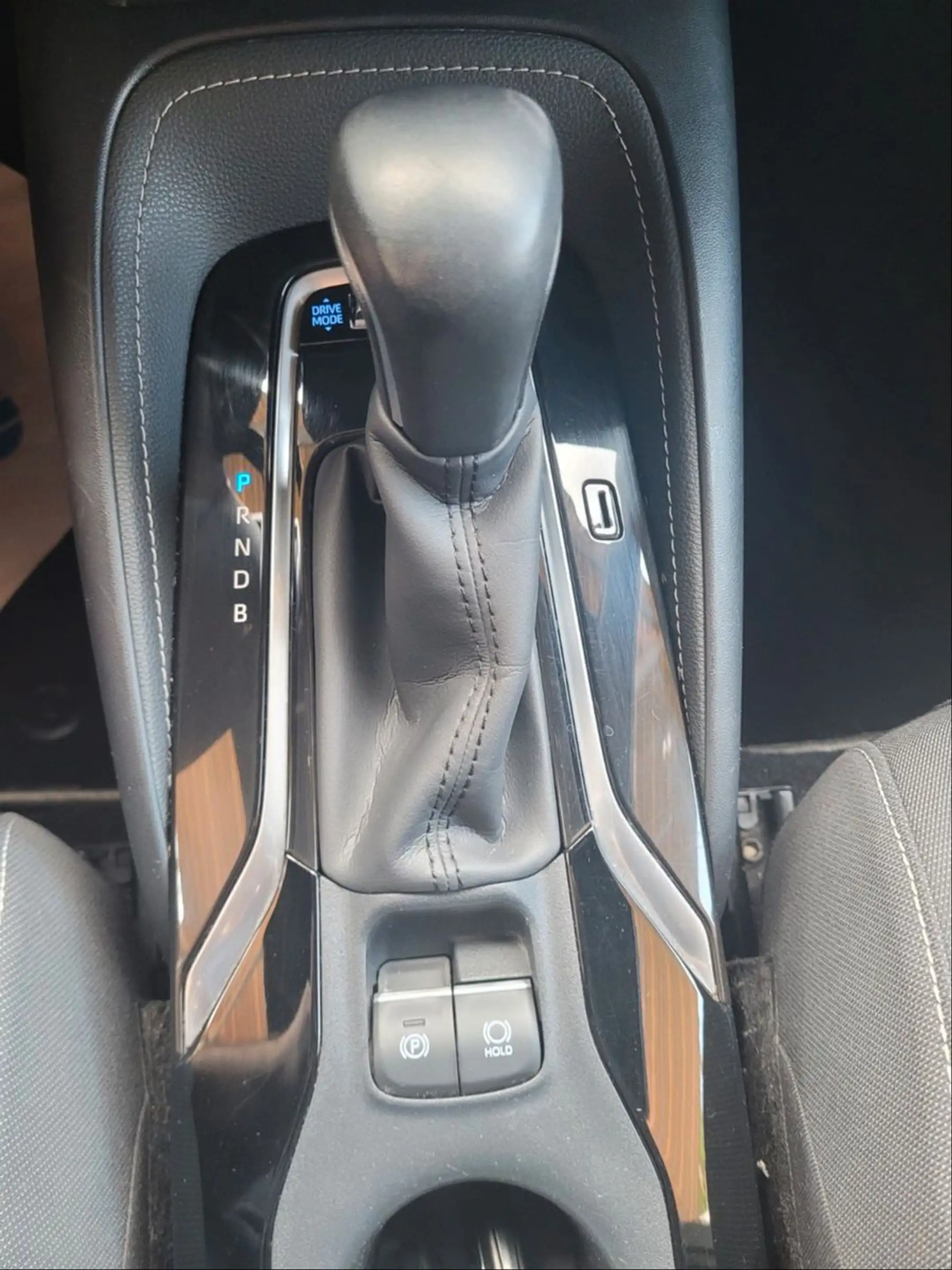 Toyota Corolla Hybrid Club*SCHECKHEFT*TOP AUSSTATTUNG — photo 25