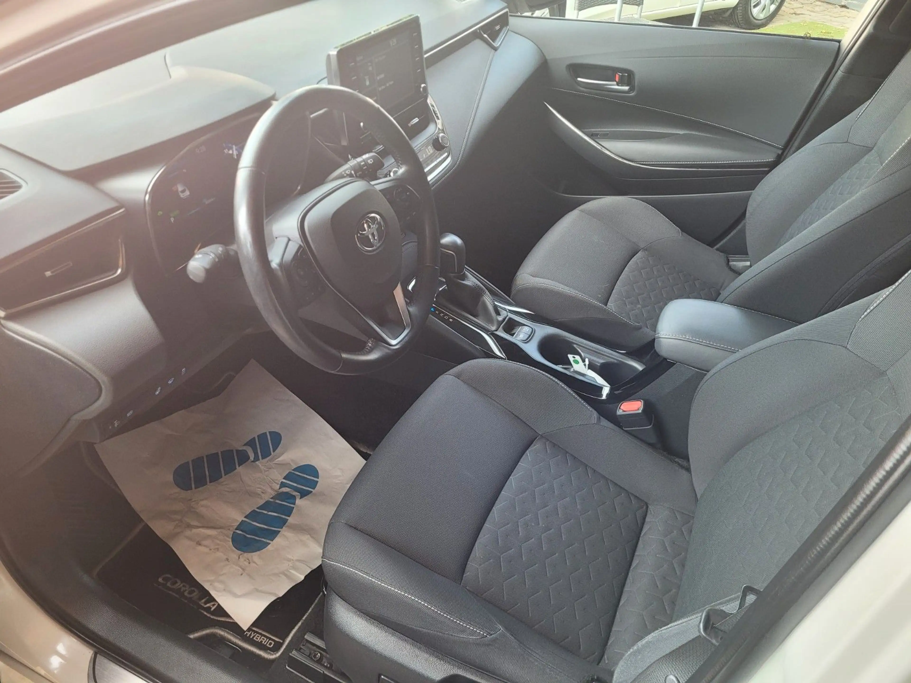 Toyota Corolla Hybrid Club*SCHECKHEFT*TOP AUSSTATTUNG — photo 16