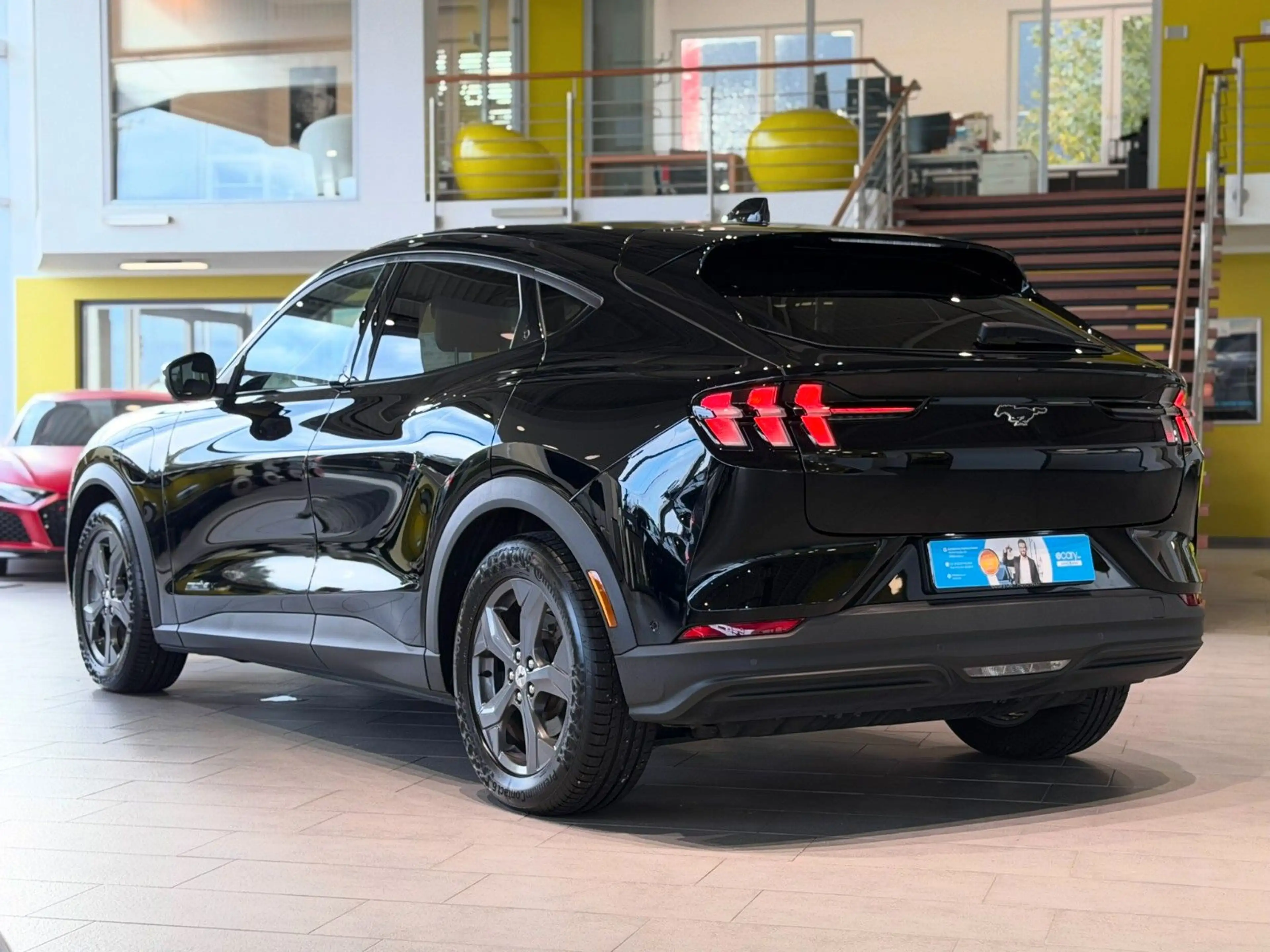 Ford Mustang Mach-E Techpaket 2, Panorama, 99kWh — photo 3