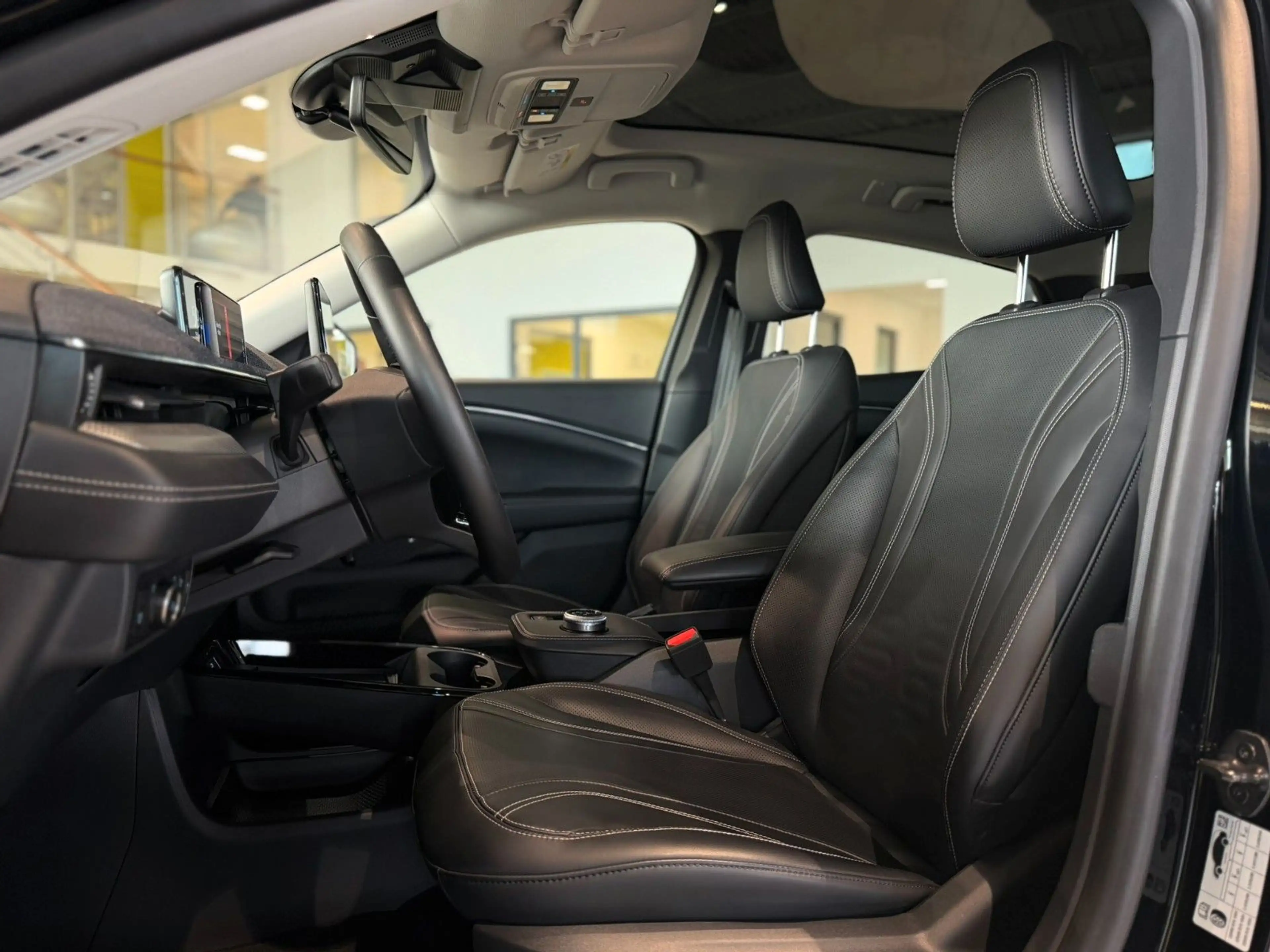Ford Mustang Mach-E Techpaket 2, Panorama, 99kWh — photo 15