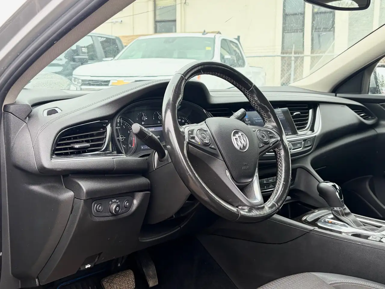 Buick Regal снимка Buick Regal