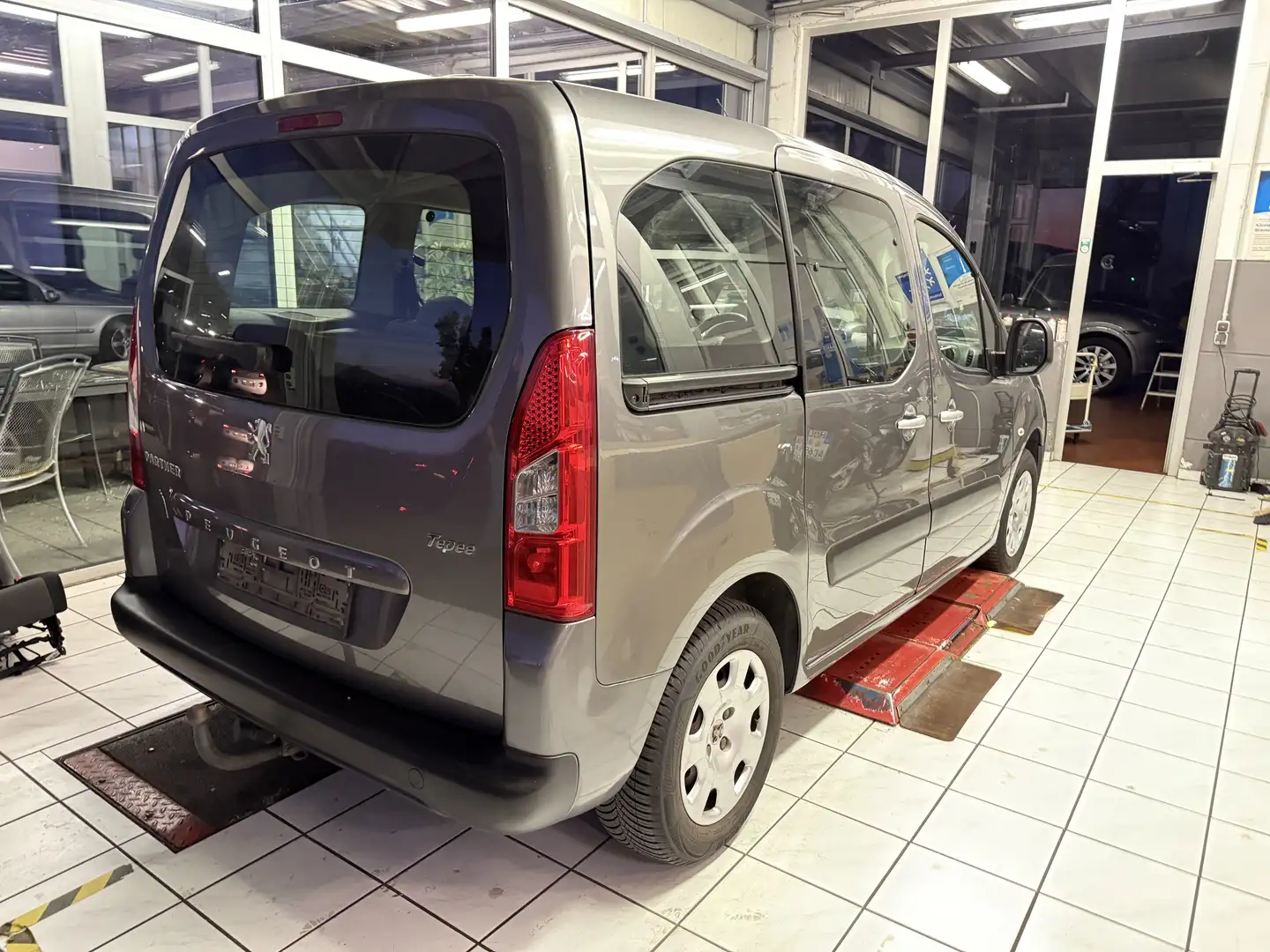 Peugeot Partner Tendance , AHK - 1