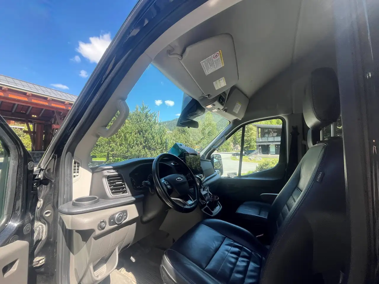 Ford Transit Passenger Wagon снимка Ford Transit Passenger Wagon