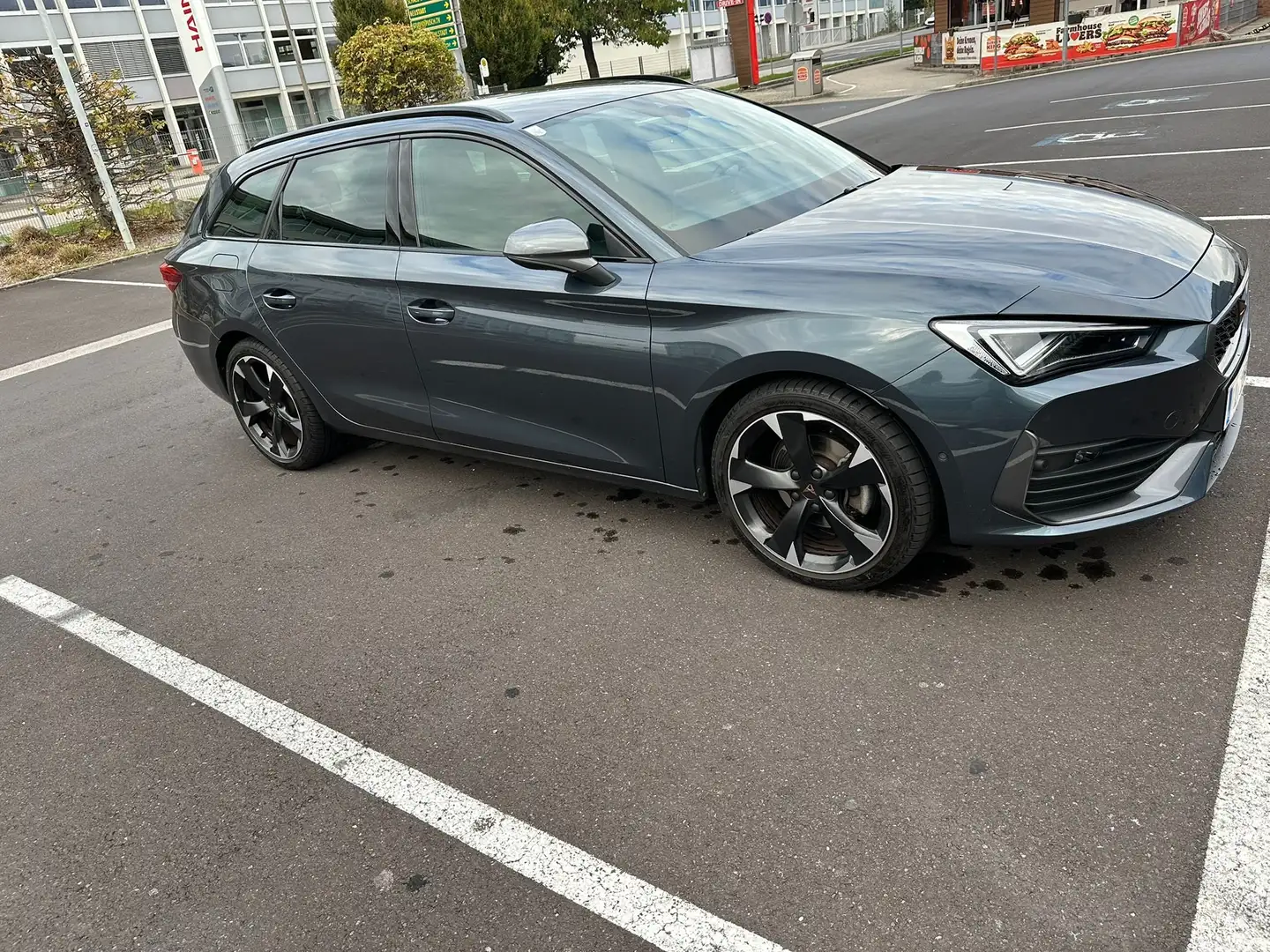 CUPRA Leon Leon SP Kombi 1.5 eTSI DSG 150 Grau - 2