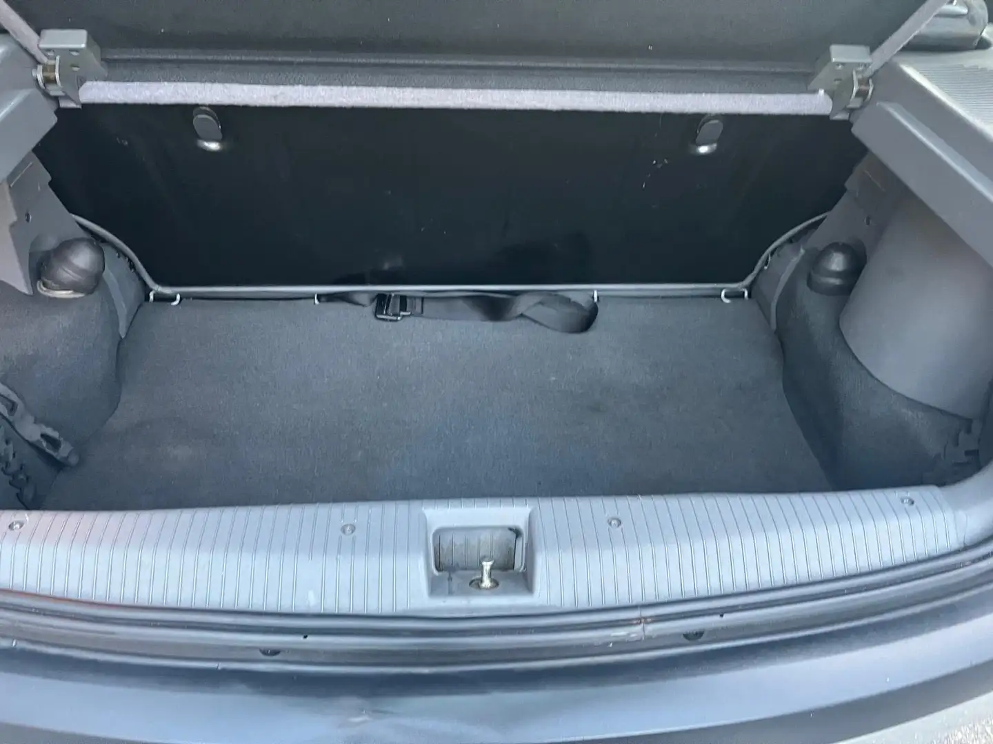 Opel Corsa 5p 1.2 Elegance - 2