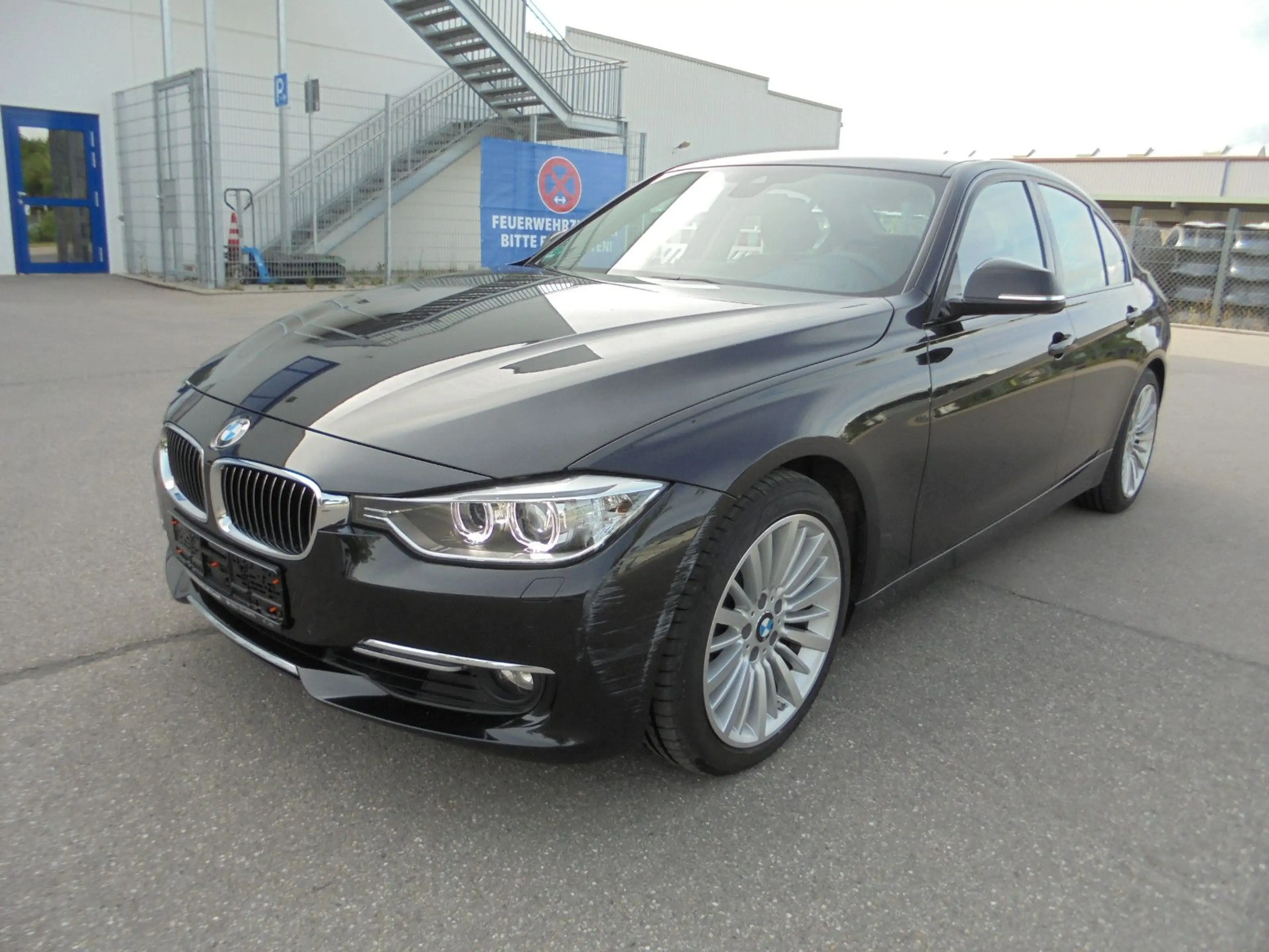 BMW 325 d Limousine Luxury~ Navi Prof ~ Leder ~ Xenon — photo 8