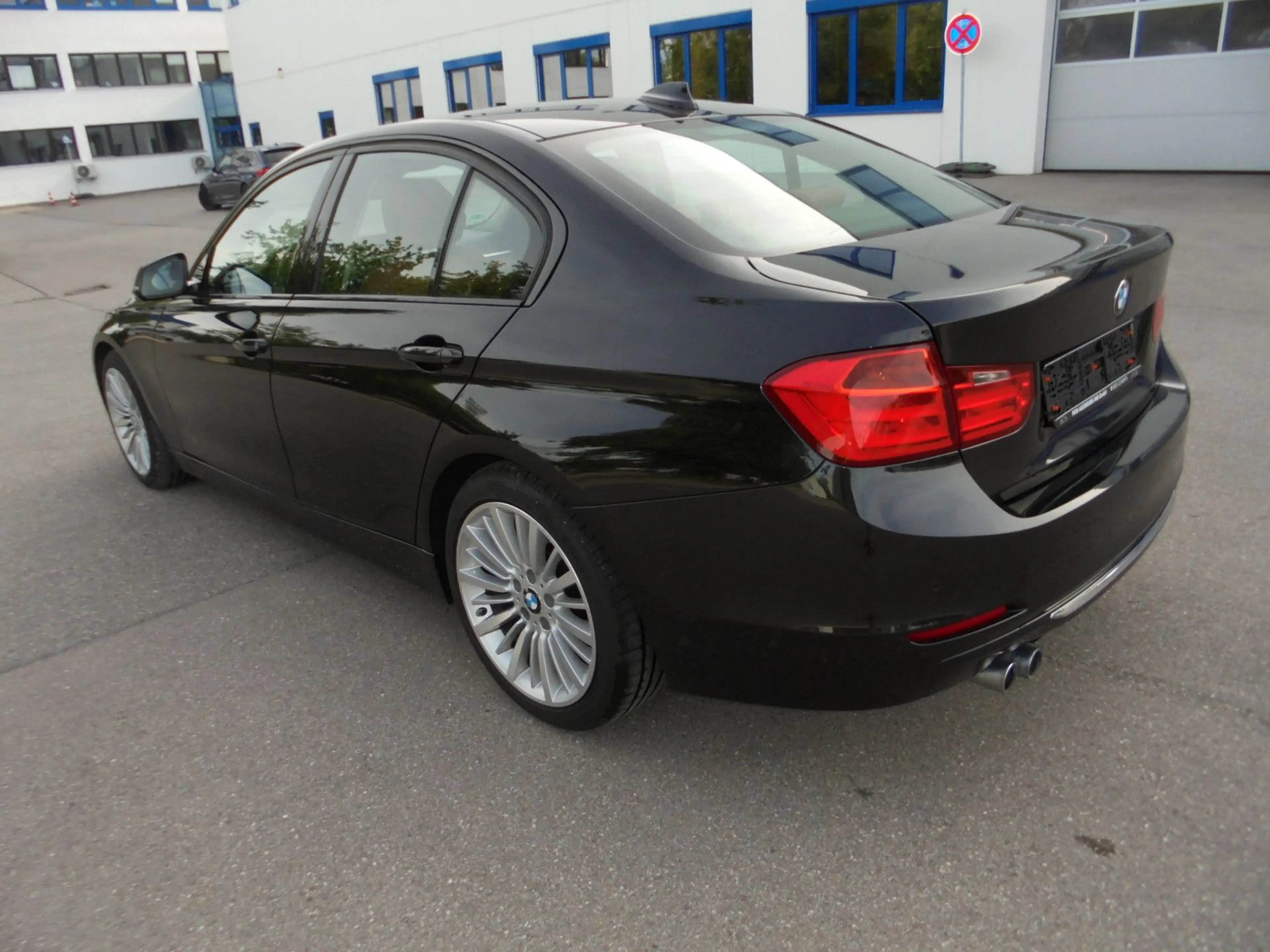BMW 325 d Limousine Luxury~ Navi Prof ~ Leder ~ Xenon — photo 6