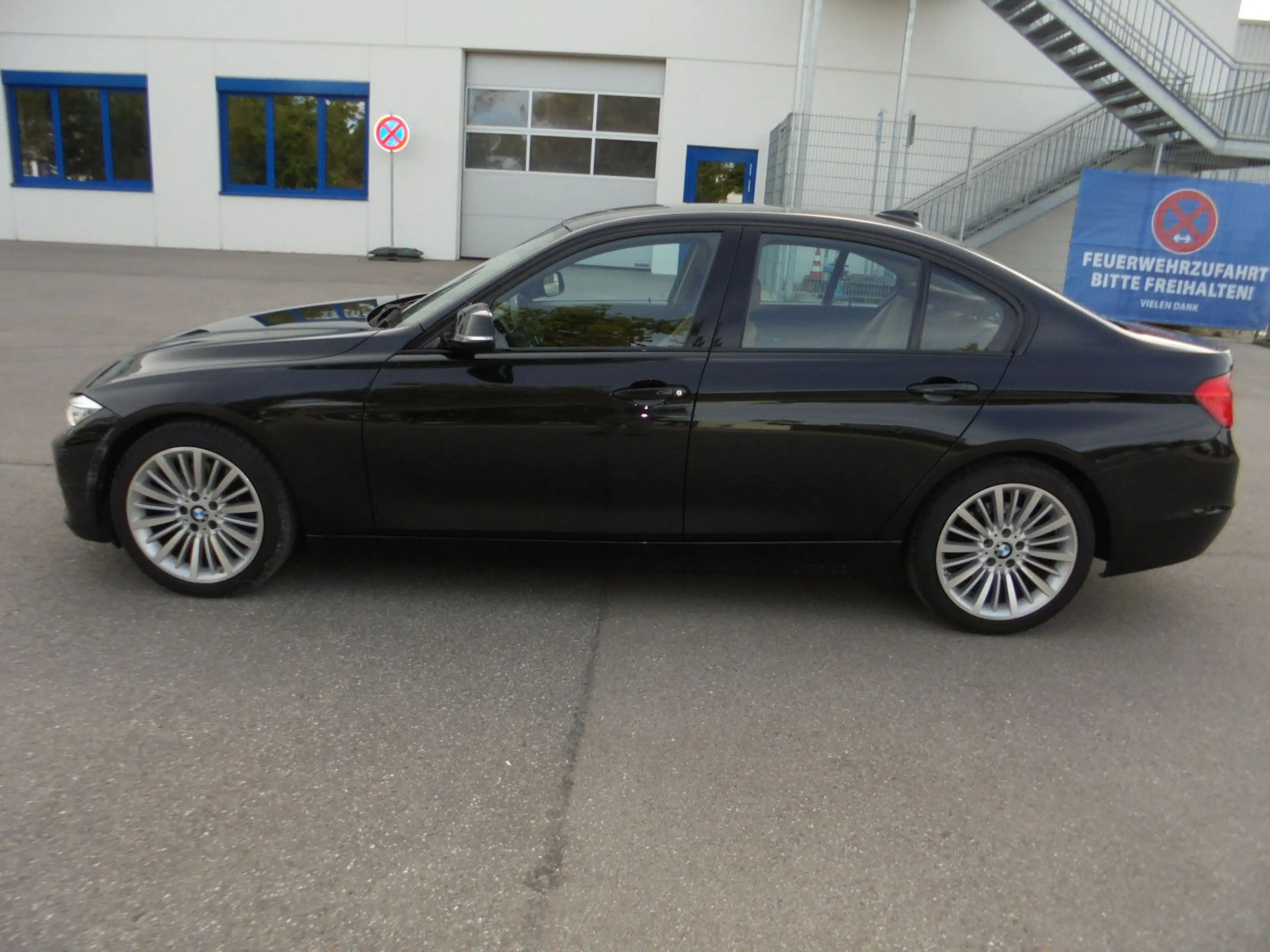 BMW 325 d Limousine Luxury~ Navi Prof ~ Leder ~ Xenon — photo 7