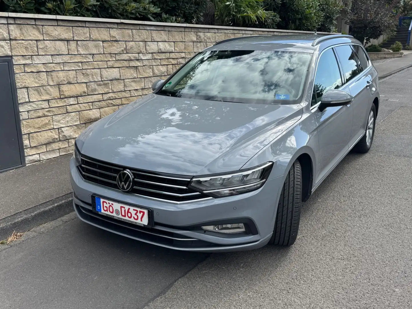 Volkswagen Passat Variant Business*Haed Up*LED*AHK*MwSt. Grau - 2