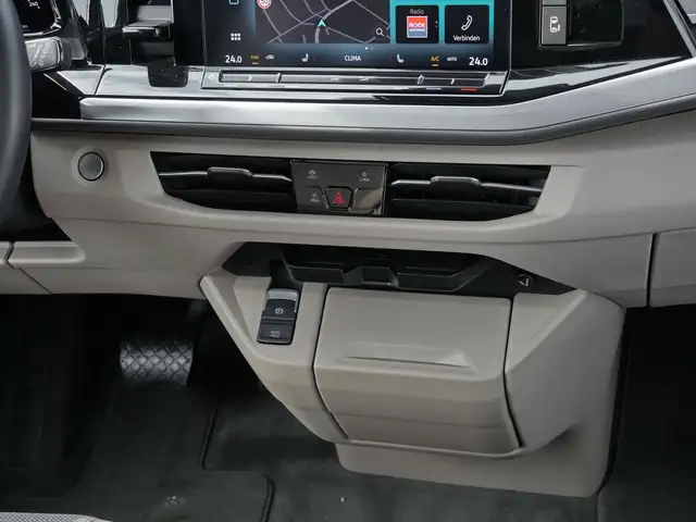 Volkswagen Multivan view 9
