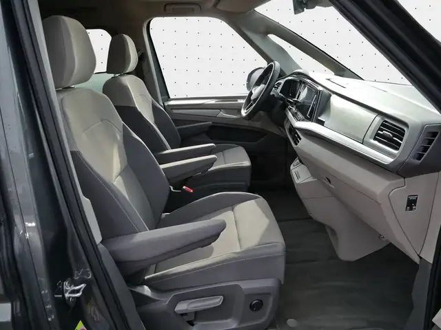 Volkswagen Multivan view 5