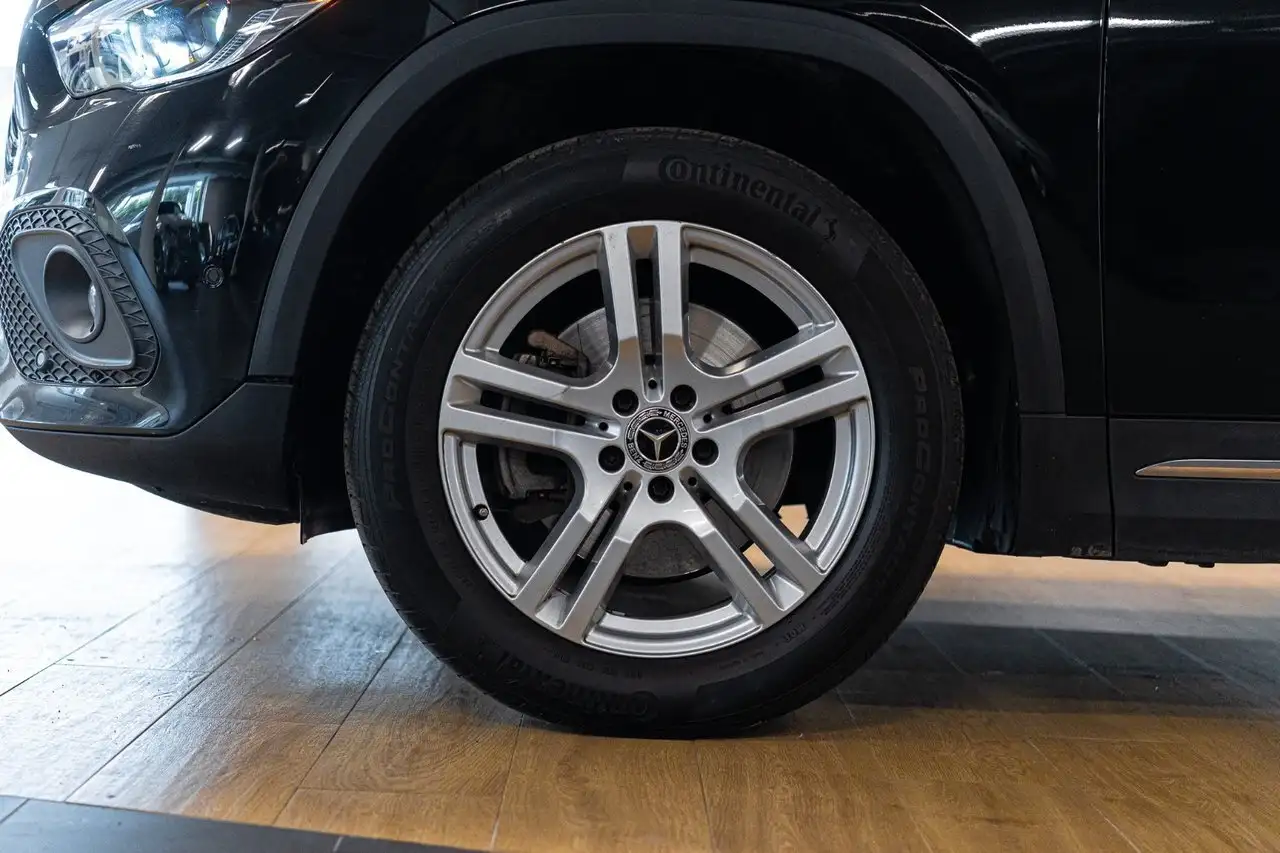 Mercedes-Benz GLA снимка Mercedes-Benz GLA