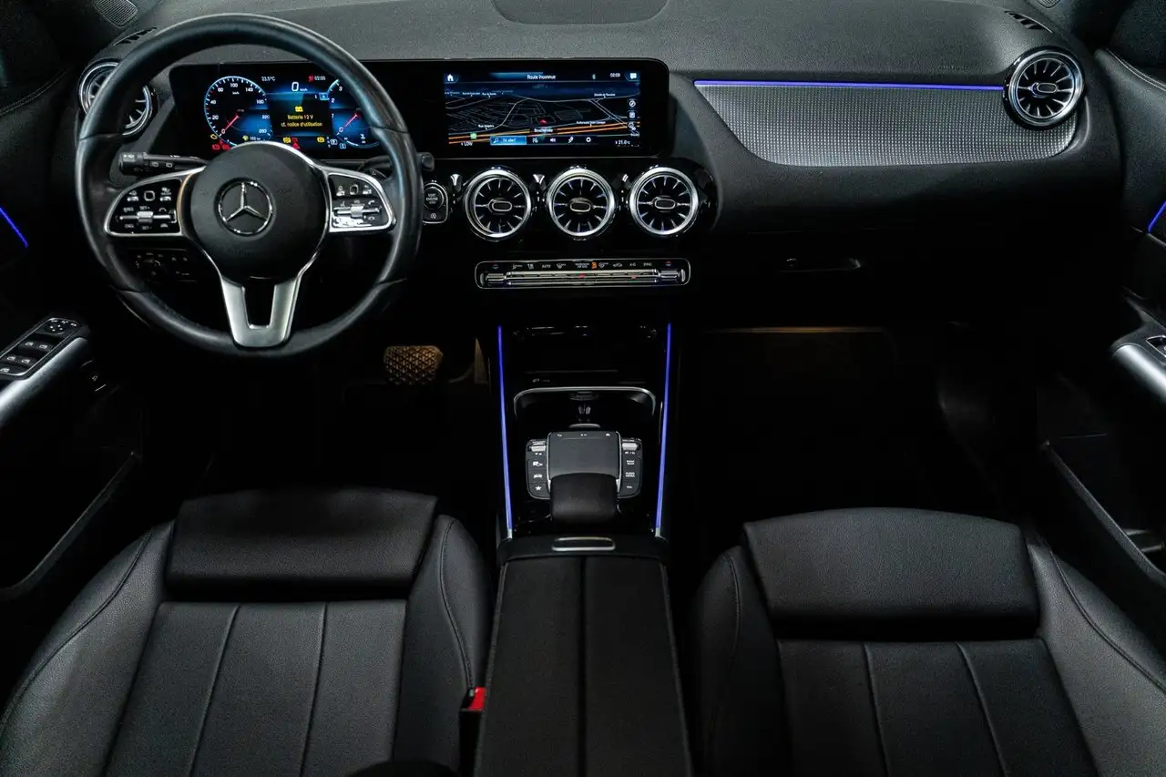 Mercedes-Benz GLA снимка Mercedes-Benz GLA
