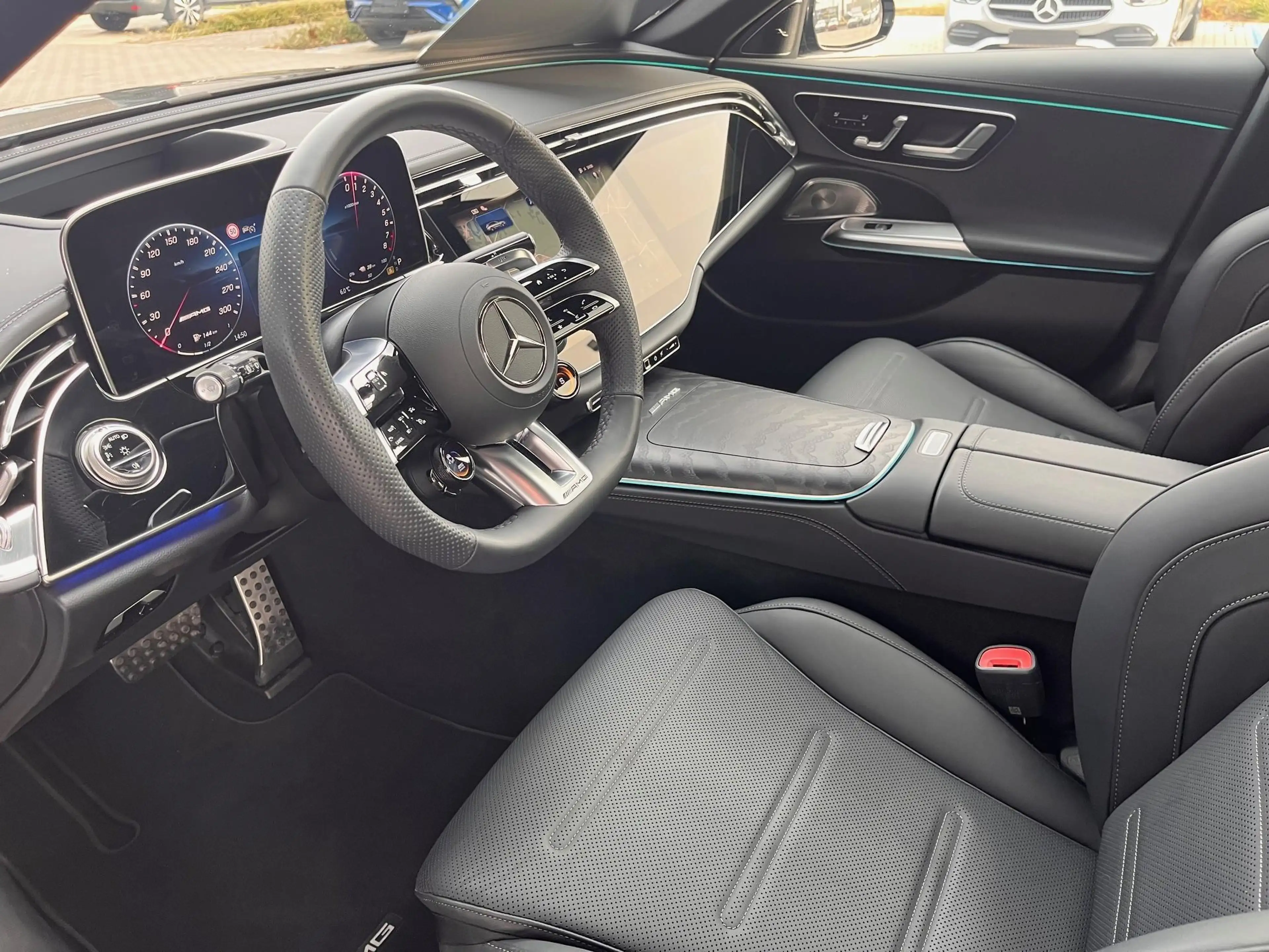 Mercedes-Benz E 53 AMG HYBRID 4M+ /Pano/Hyperscr — photo 7