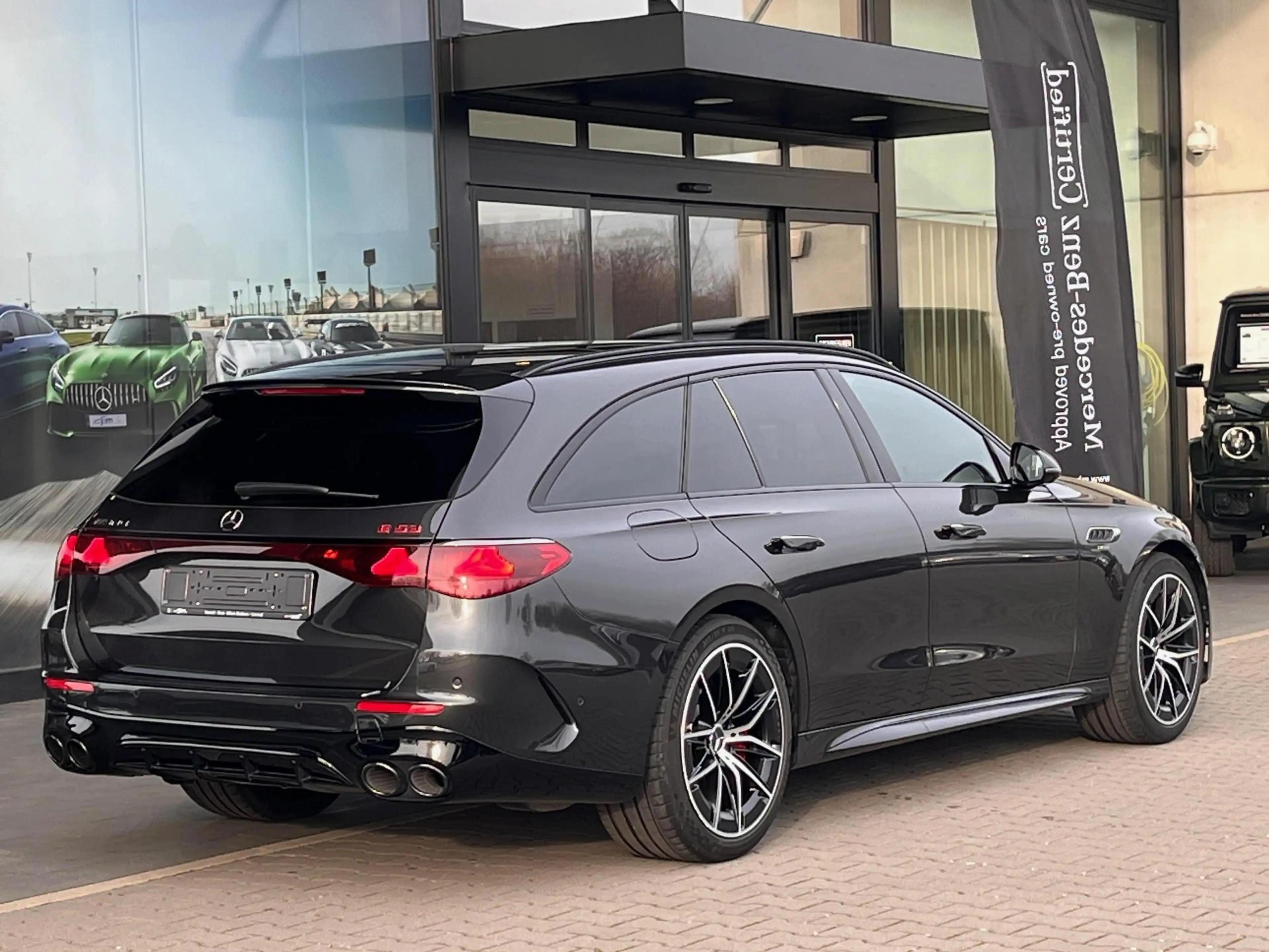 Mercedes-Benz E 53 AMG HYBRID 4M+ /Pano/Hyperscr — photo 3