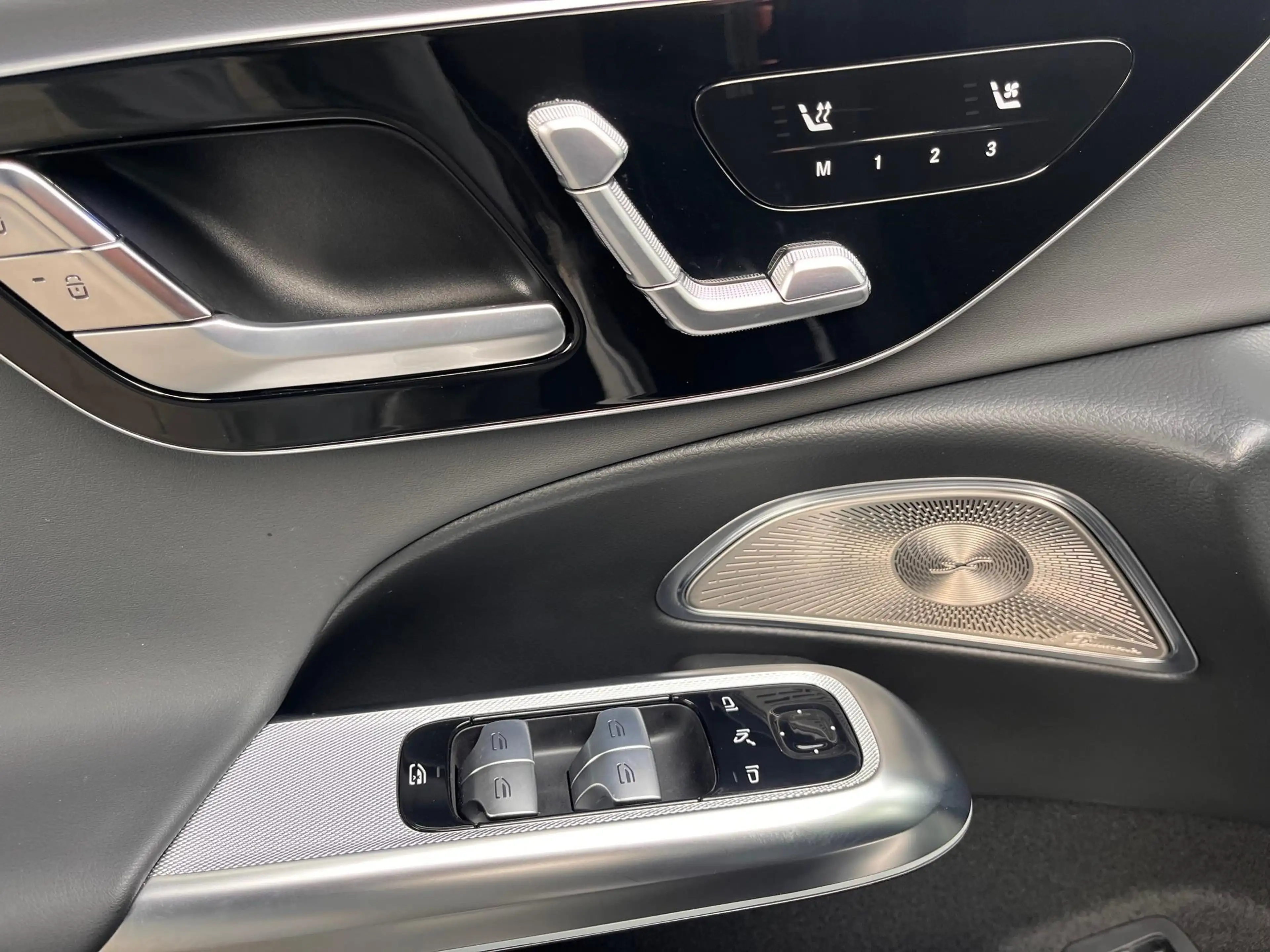 Mercedes-Benz E 53 AMG HYBRID 4M+ /Pano/Hyperscr — photo 10
