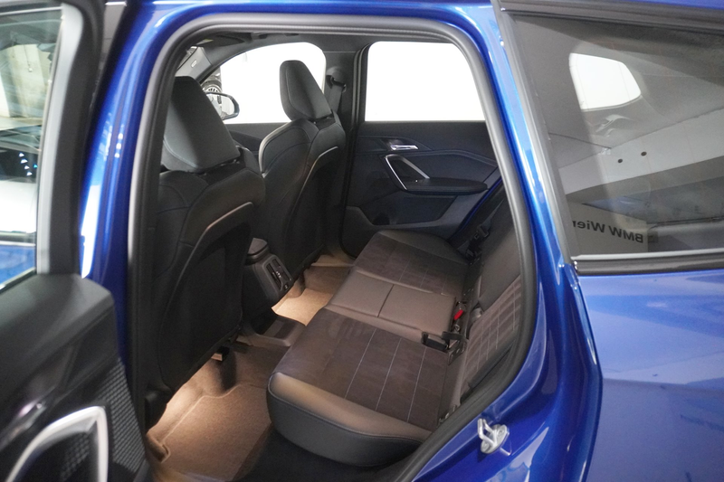 BMW X1 sDrive18i — photo 9