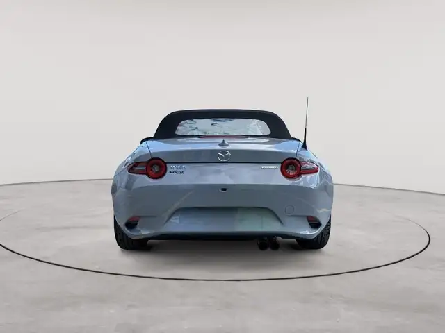 Mazda MX-5 Miata 2026 — photo 4