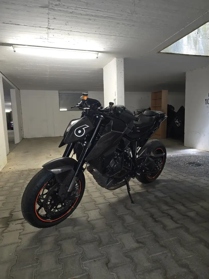 KTM 1290 Super Duke R Чёрный - 2