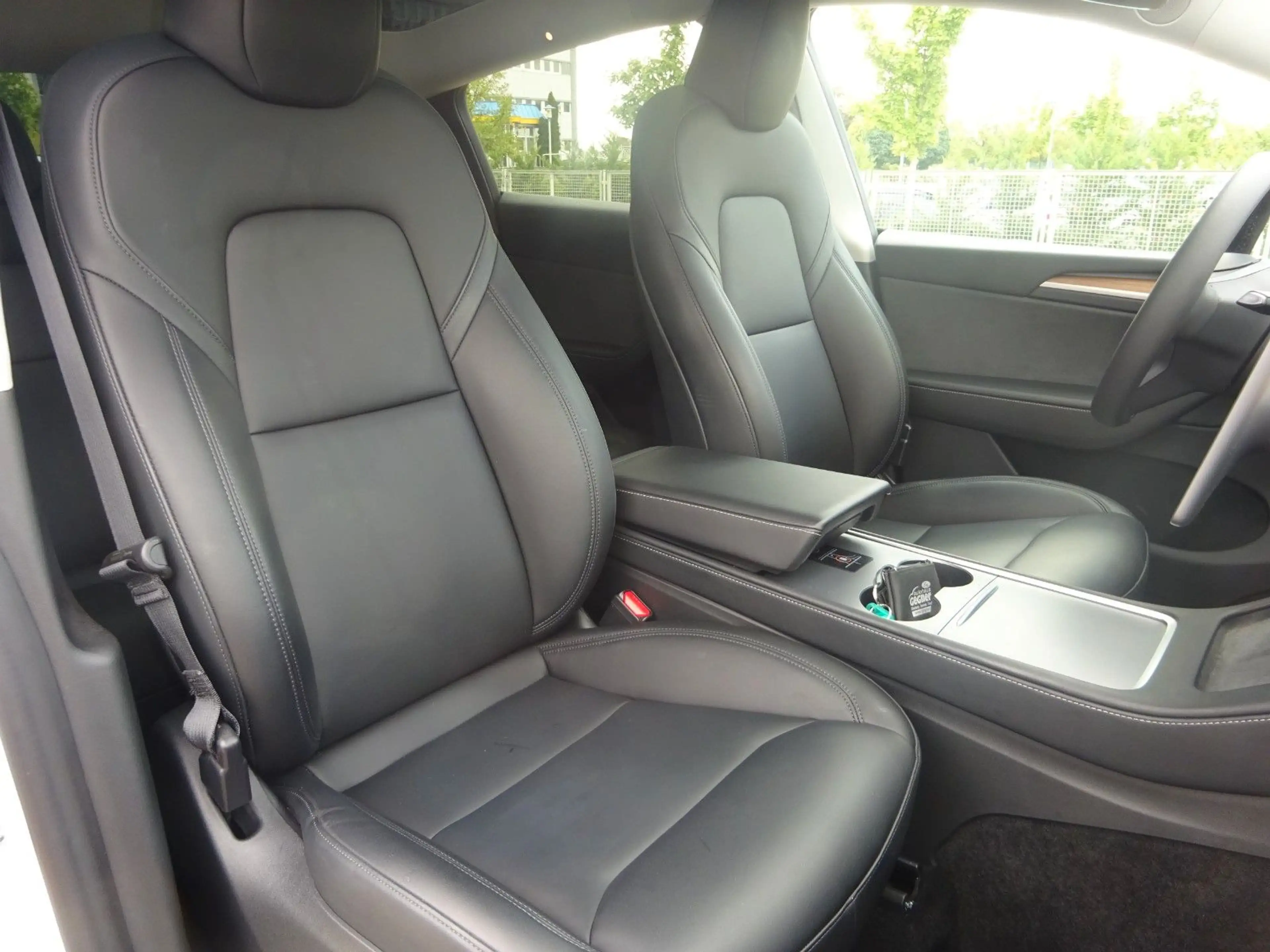 Tesla Model Y Long Range RWD Panorama Navi — photo 13