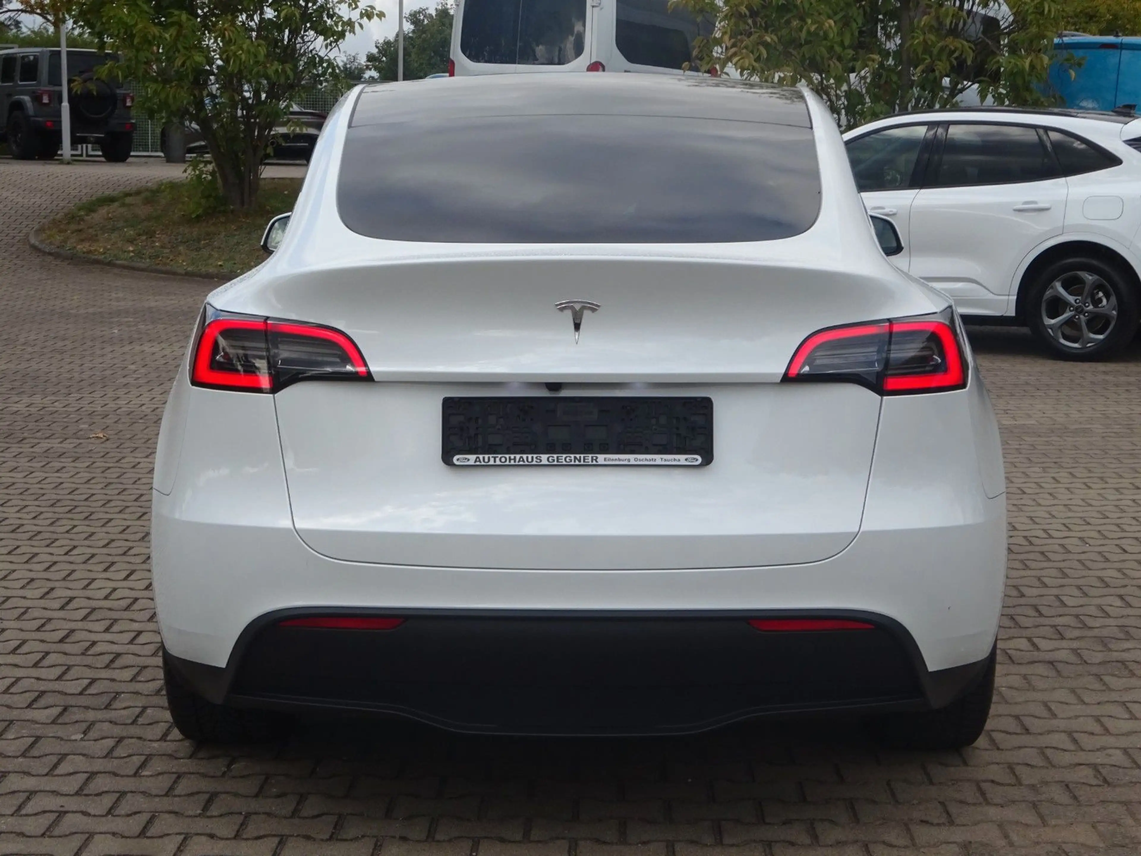 Tesla Model Y Long Range RWD Panorama Navi — photo 9