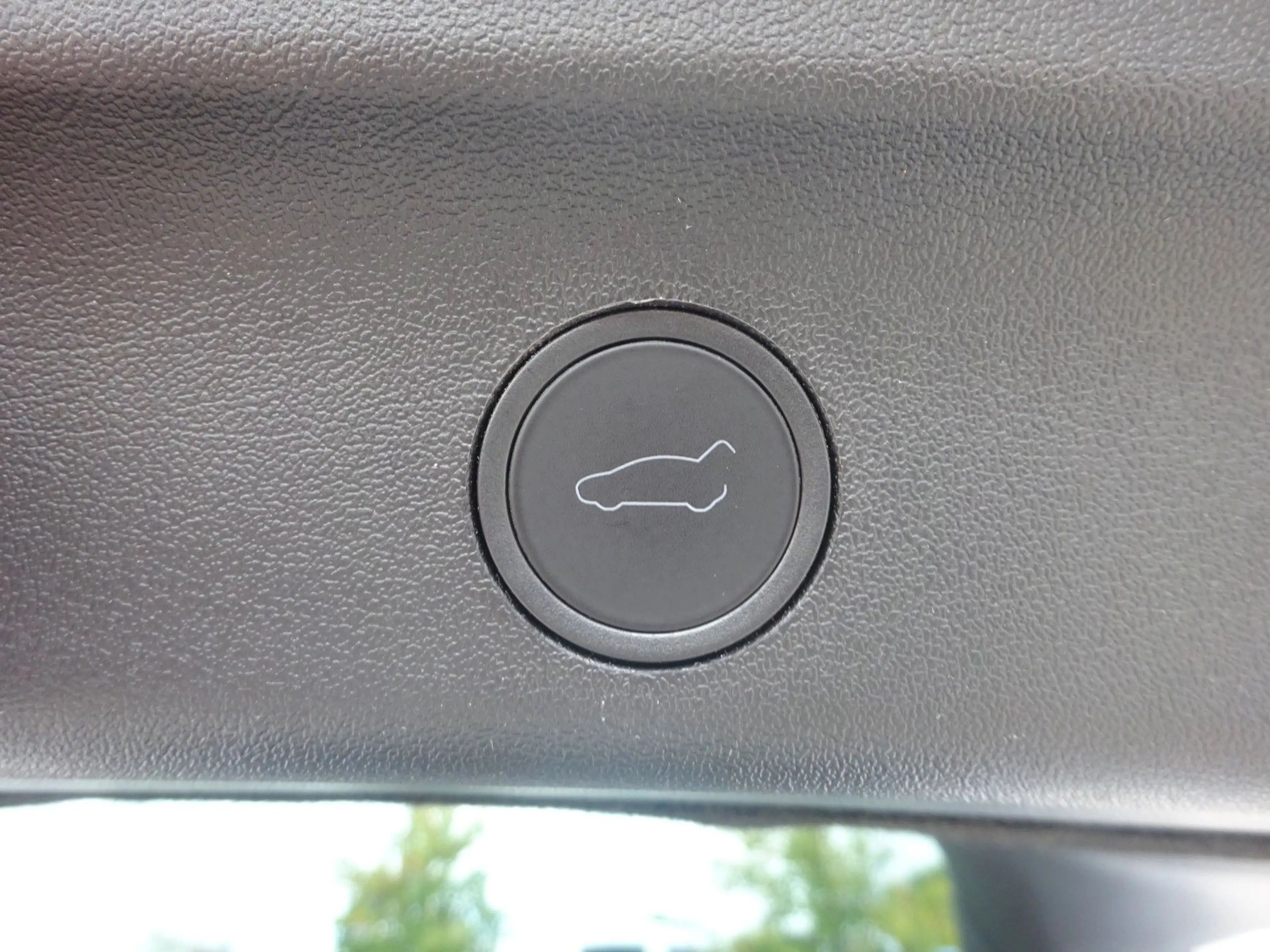 Tesla Model Y Long Range RWD Panorama Navi — photo 8