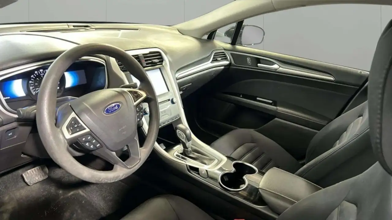 Ford Fusion снимка Ford Fusion