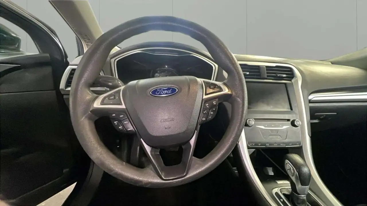 Ford Fusion снимка Ford Fusion