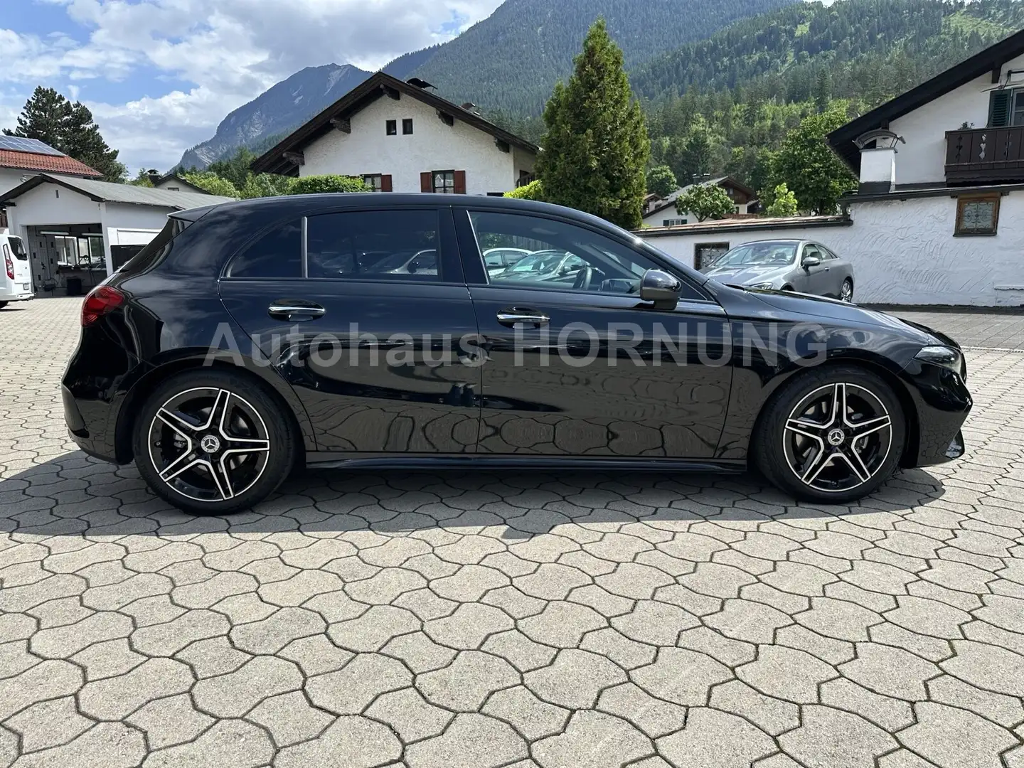 Mercedes-Benz A 200 A200 AMG ADV+ NIGHT KEYGO KAMERA LED SPHA DISTR Schwarz - 2