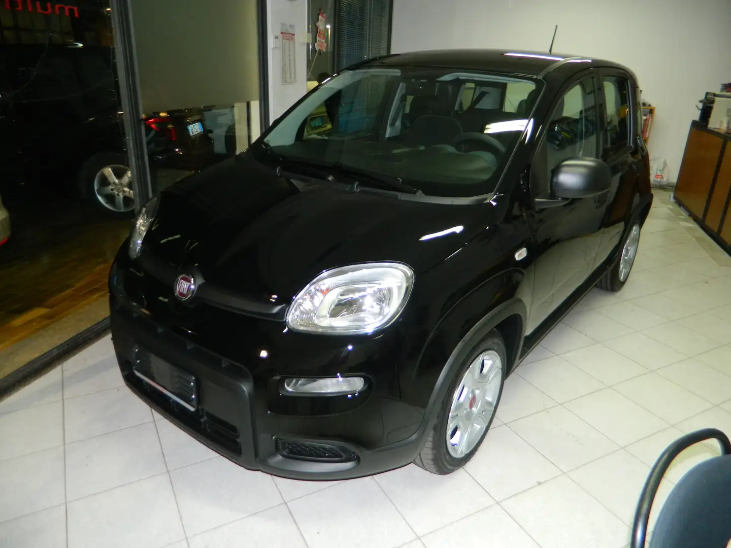 Fiat Panda 1.0 FireFly 70CV HYBRID - NUOVA ITALIANA Noir - 1