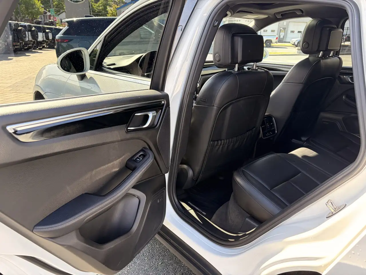 Porsche Macan снимка Porsche Macan