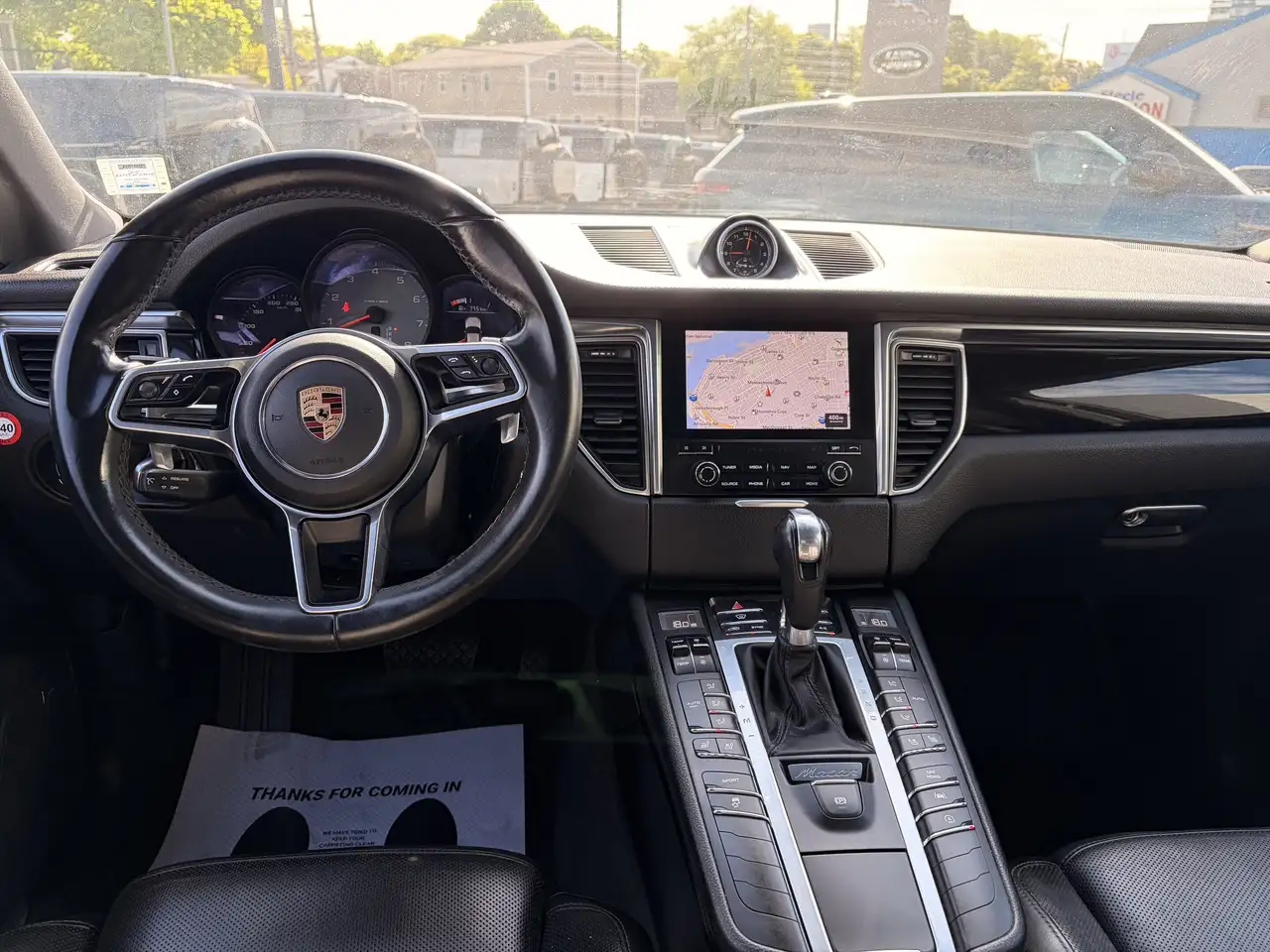 Porsche Macan снимка Porsche Macan