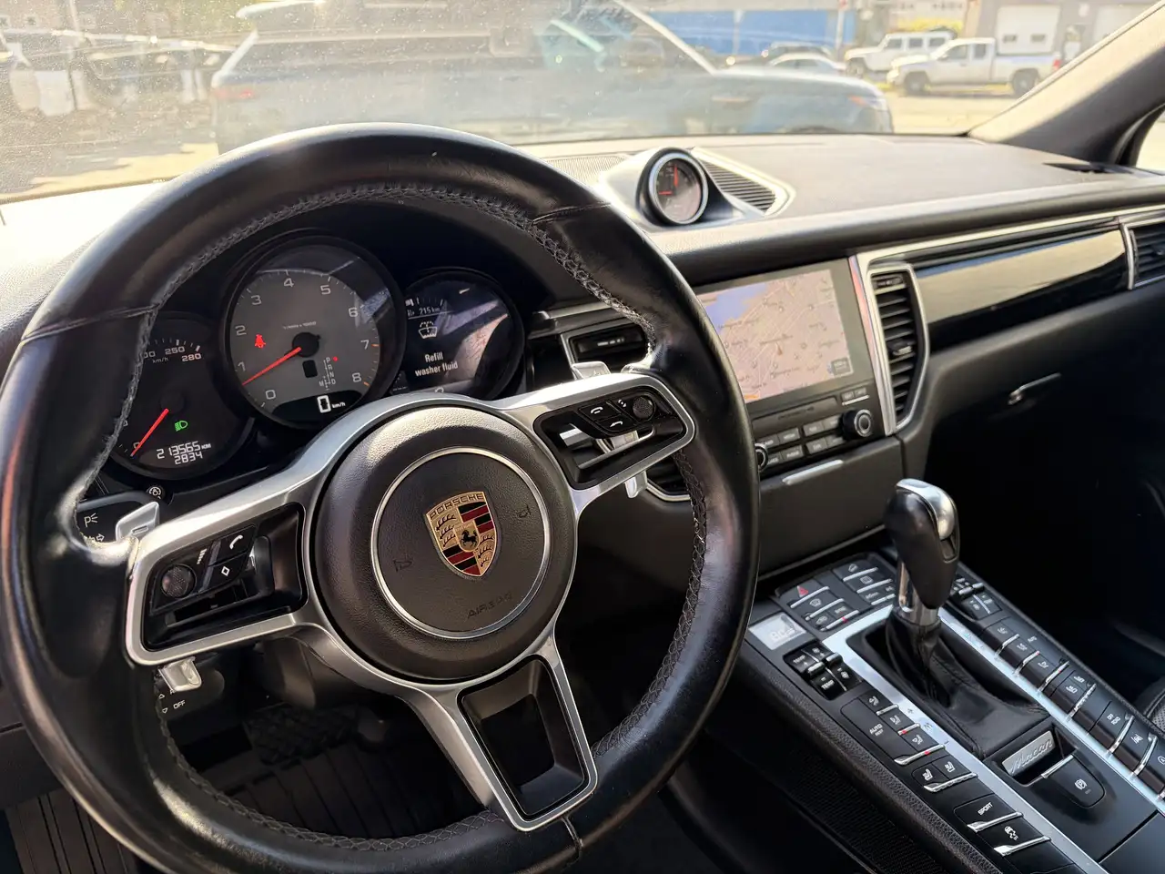 Porsche Macan снимка Porsche Macan