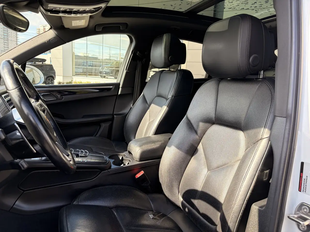 Porsche Macan снимка Porsche Macan