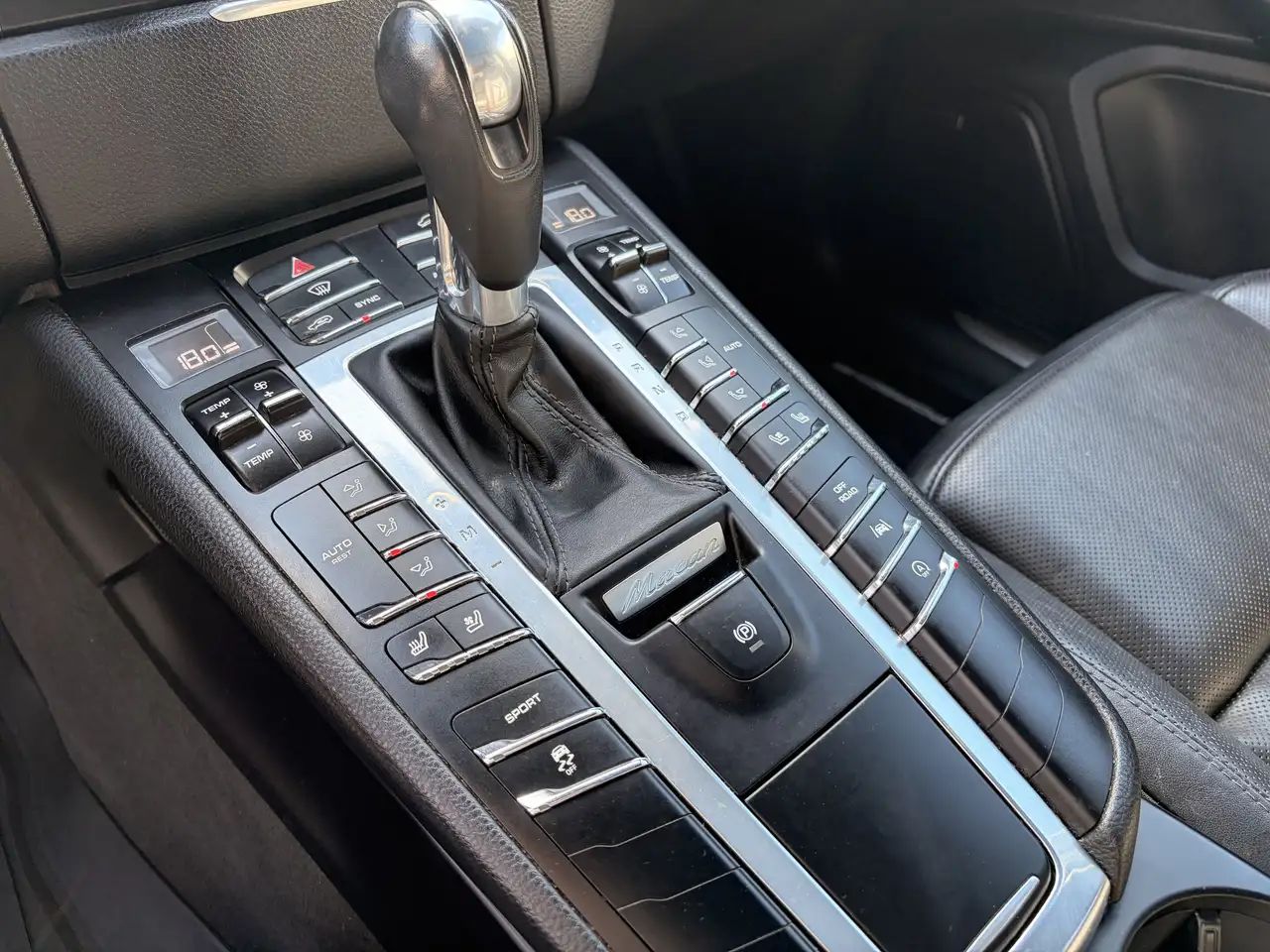 Porsche Macan снимка Porsche Macan