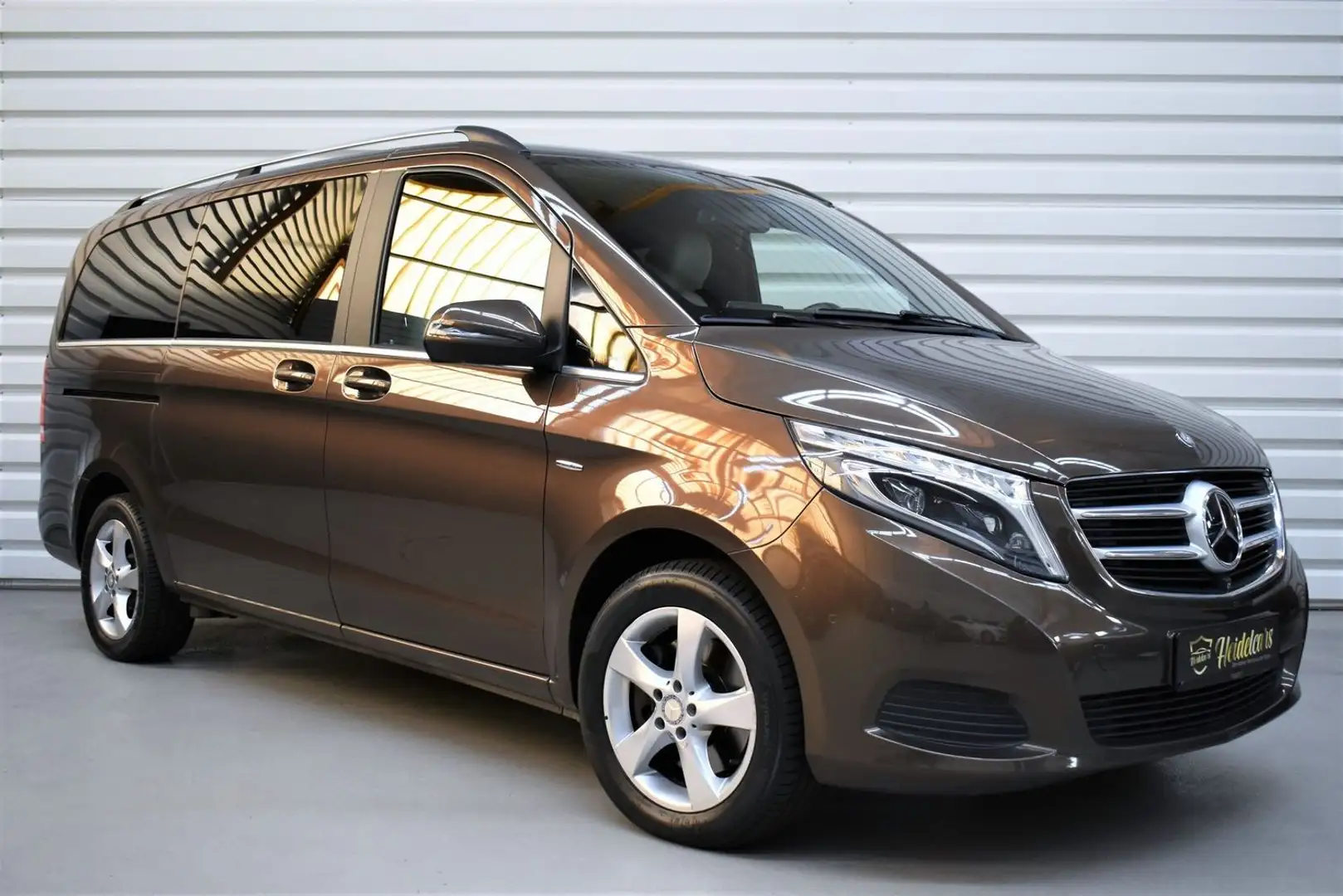 Mercedes-Benz V 250 d AVANTG. EDITION 4MATIC PANO*STAND*AHK*360*BURMES Bruin - 1