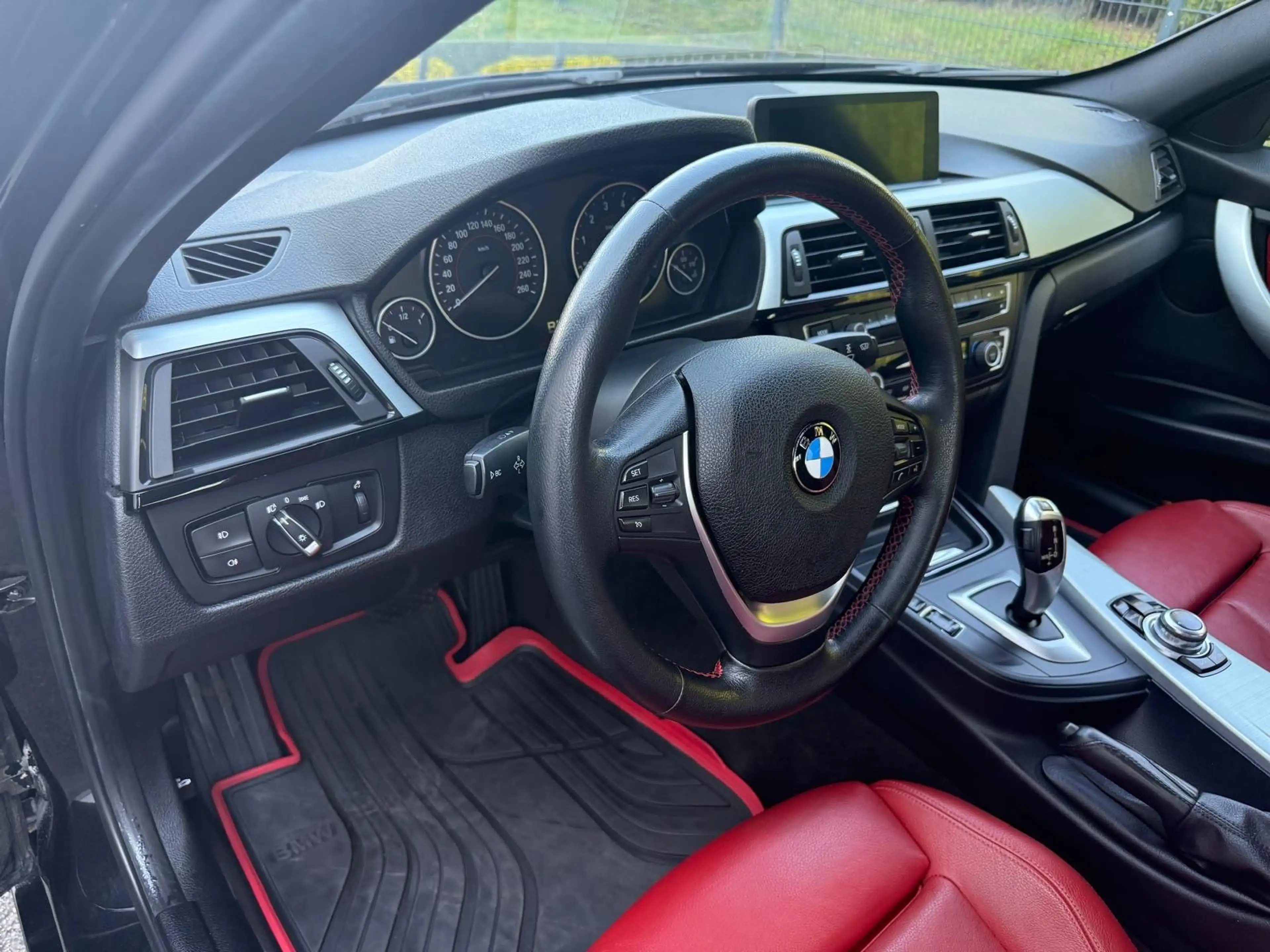 BMW 328 i xDrive Aut. Luxury Line — photo 12