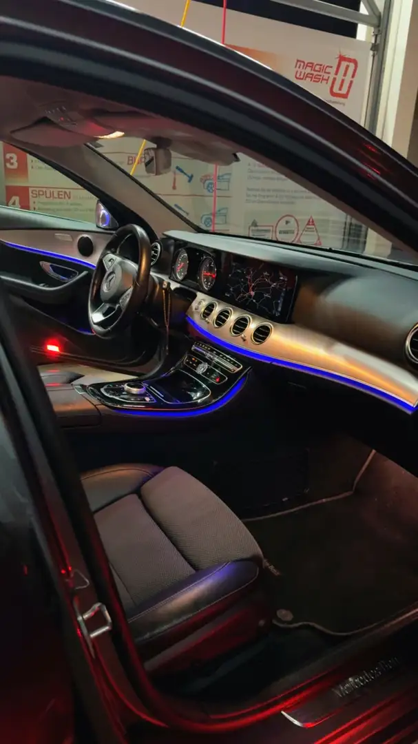 Mercedes-Benz E 200 d 9G-TRONIC Avantgarde - 2